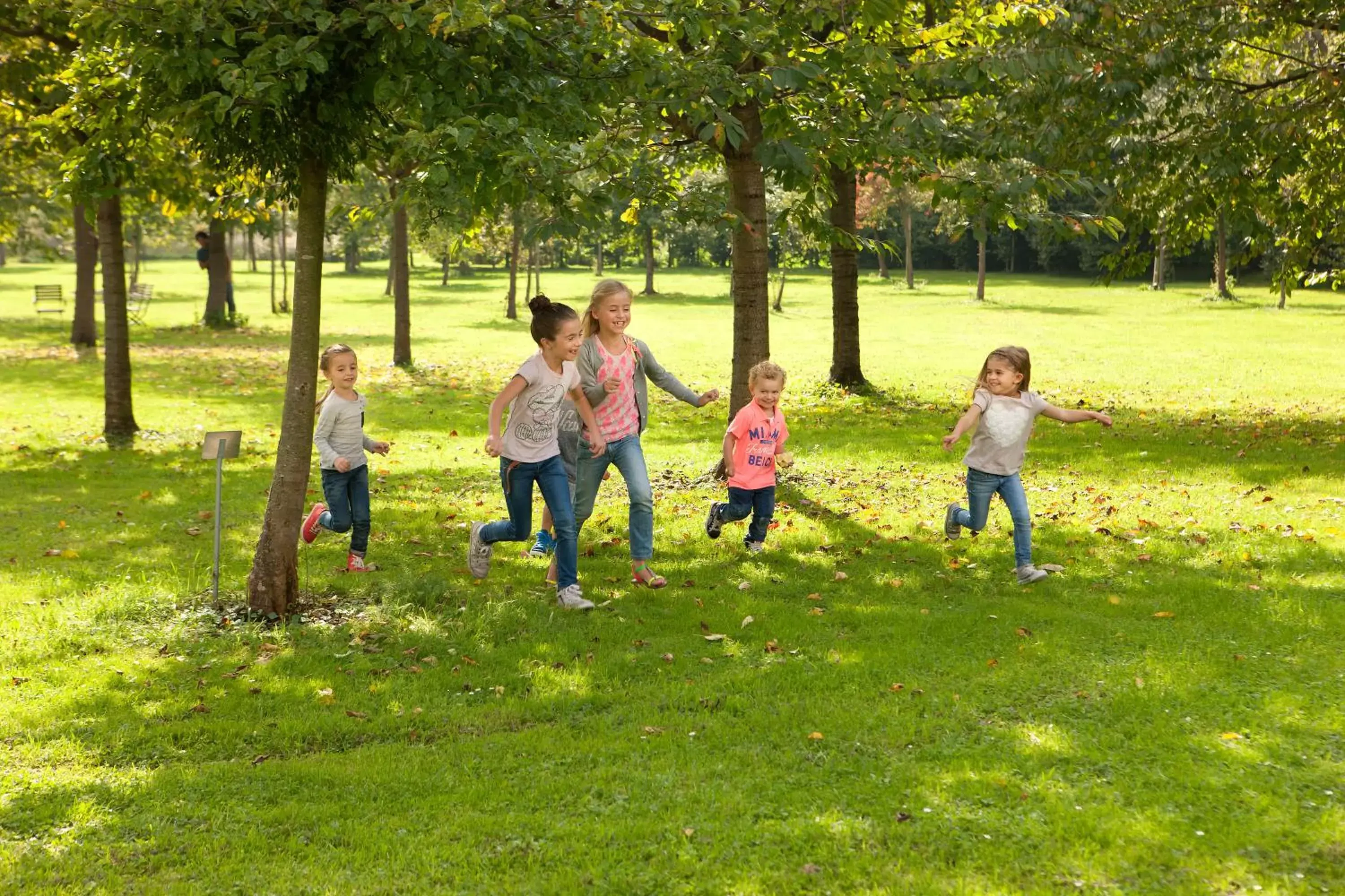 Natural landscape, Family in Château St. Gerlach