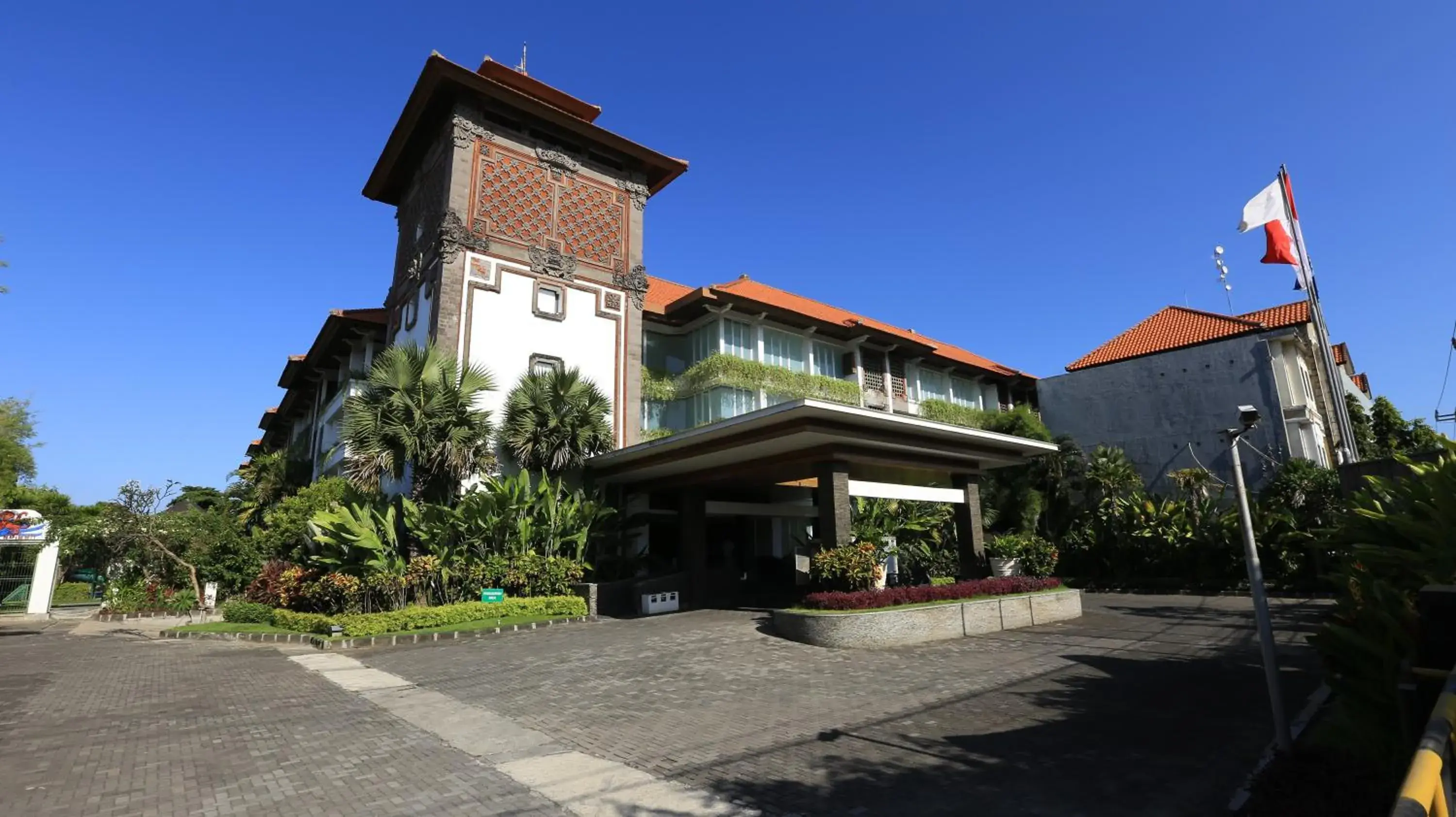 Property Building in Prime Plaza Suites Sanur – Bali