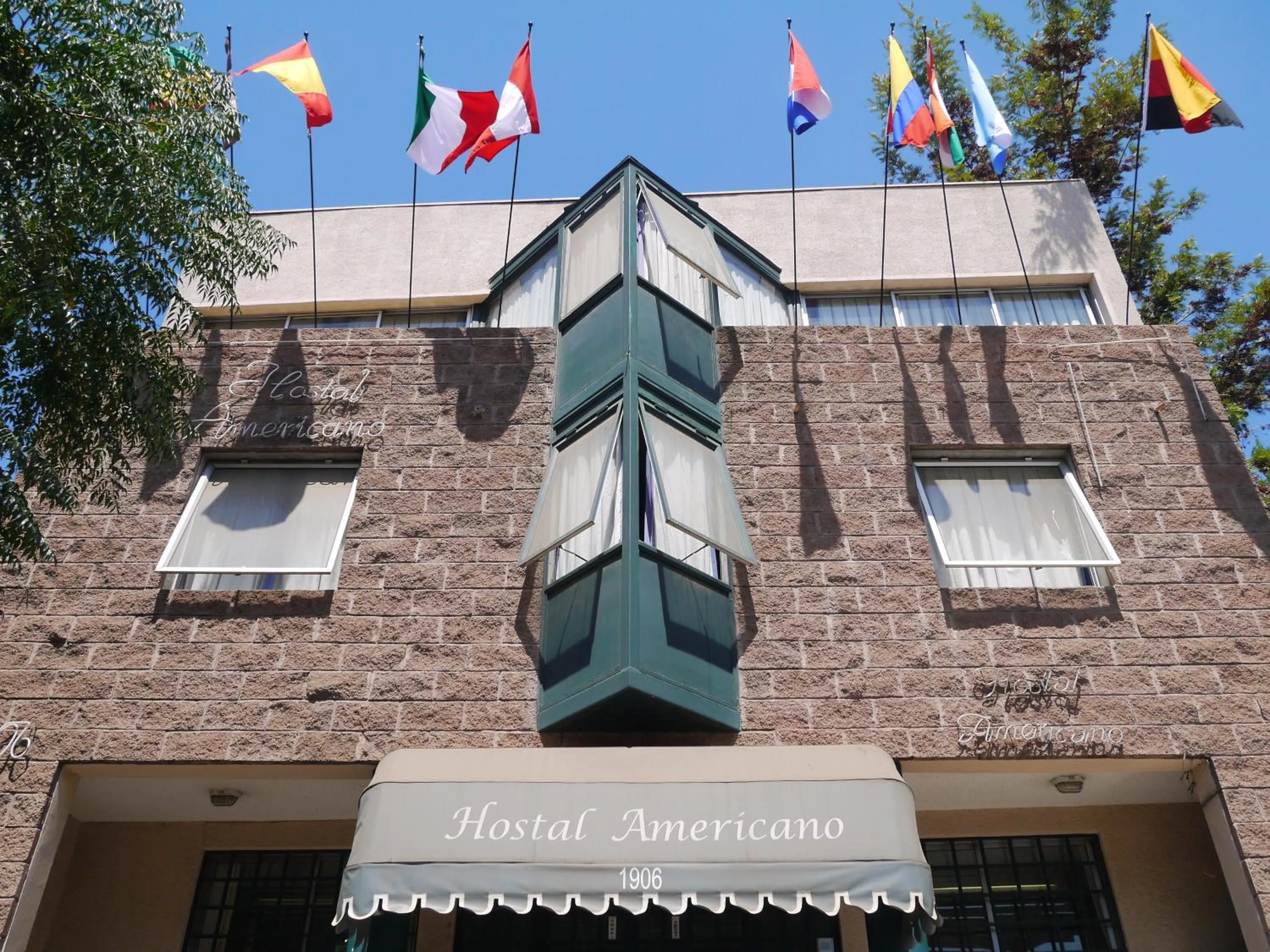 Property Building in Hostal Americano