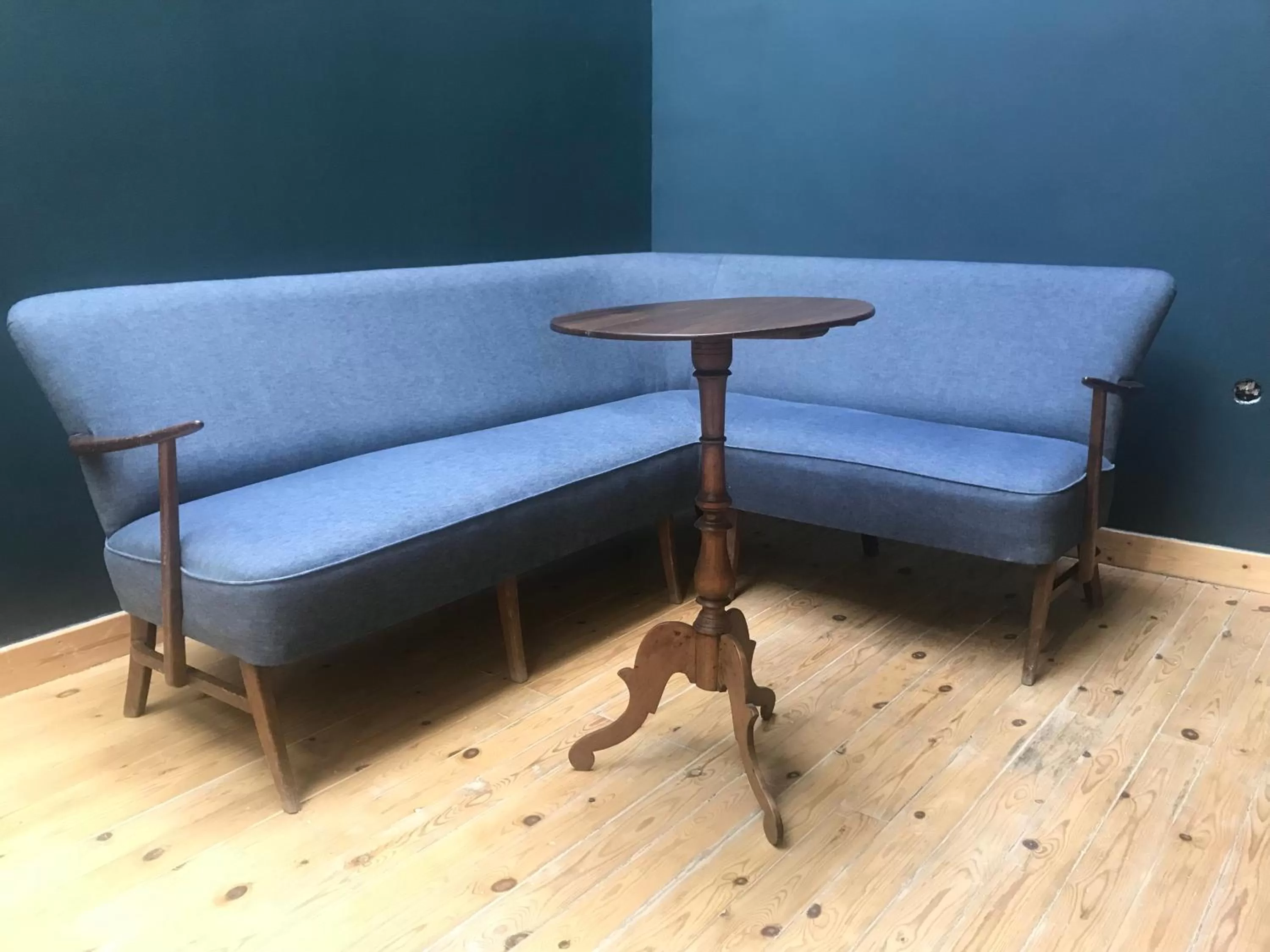 Living room in VASILIKON Hotel 1888 the past is present HISTORICAL PRESERVATION MONUMENT