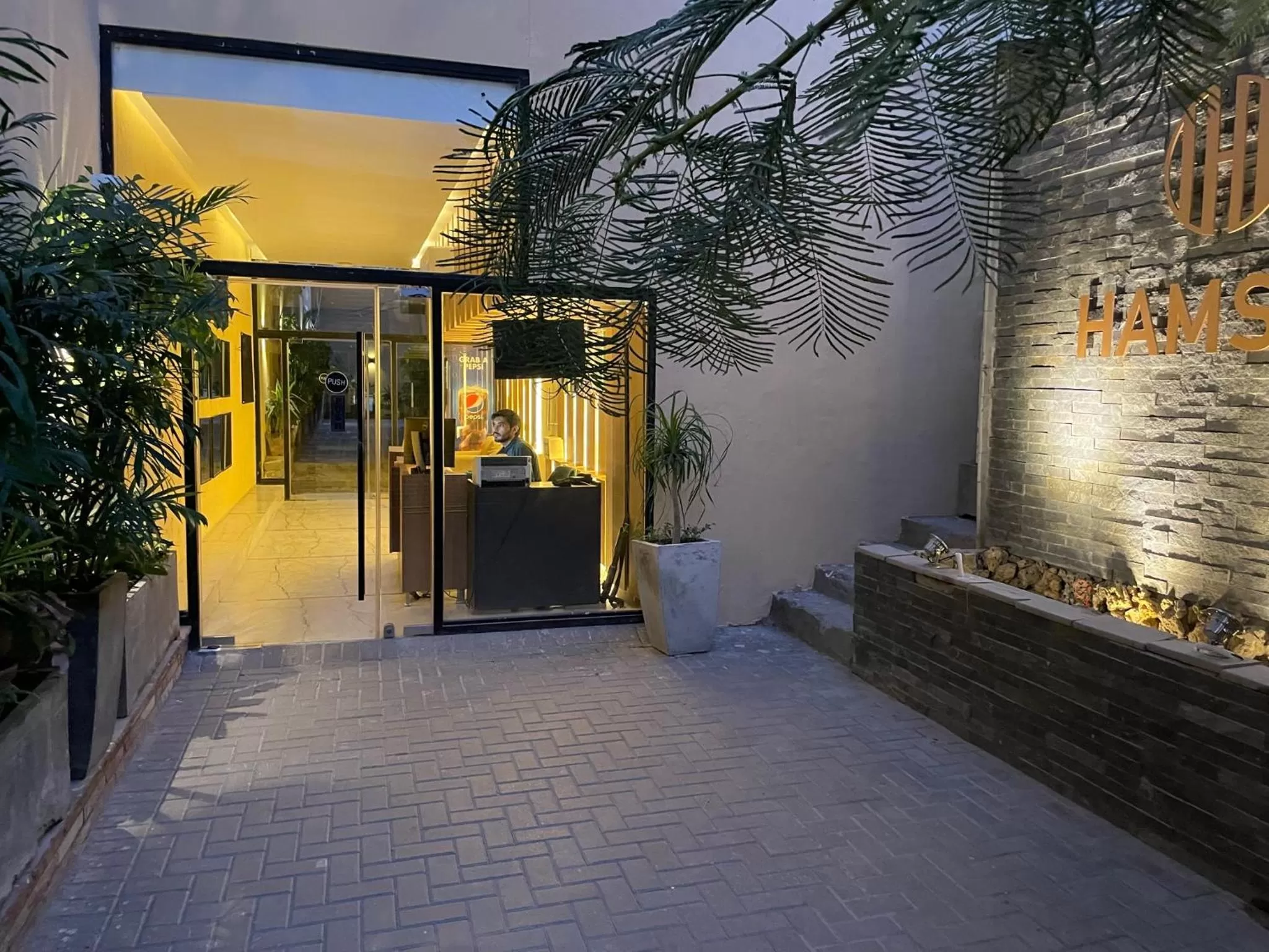 Property building in Hamsun Shahrah-e-Faisal