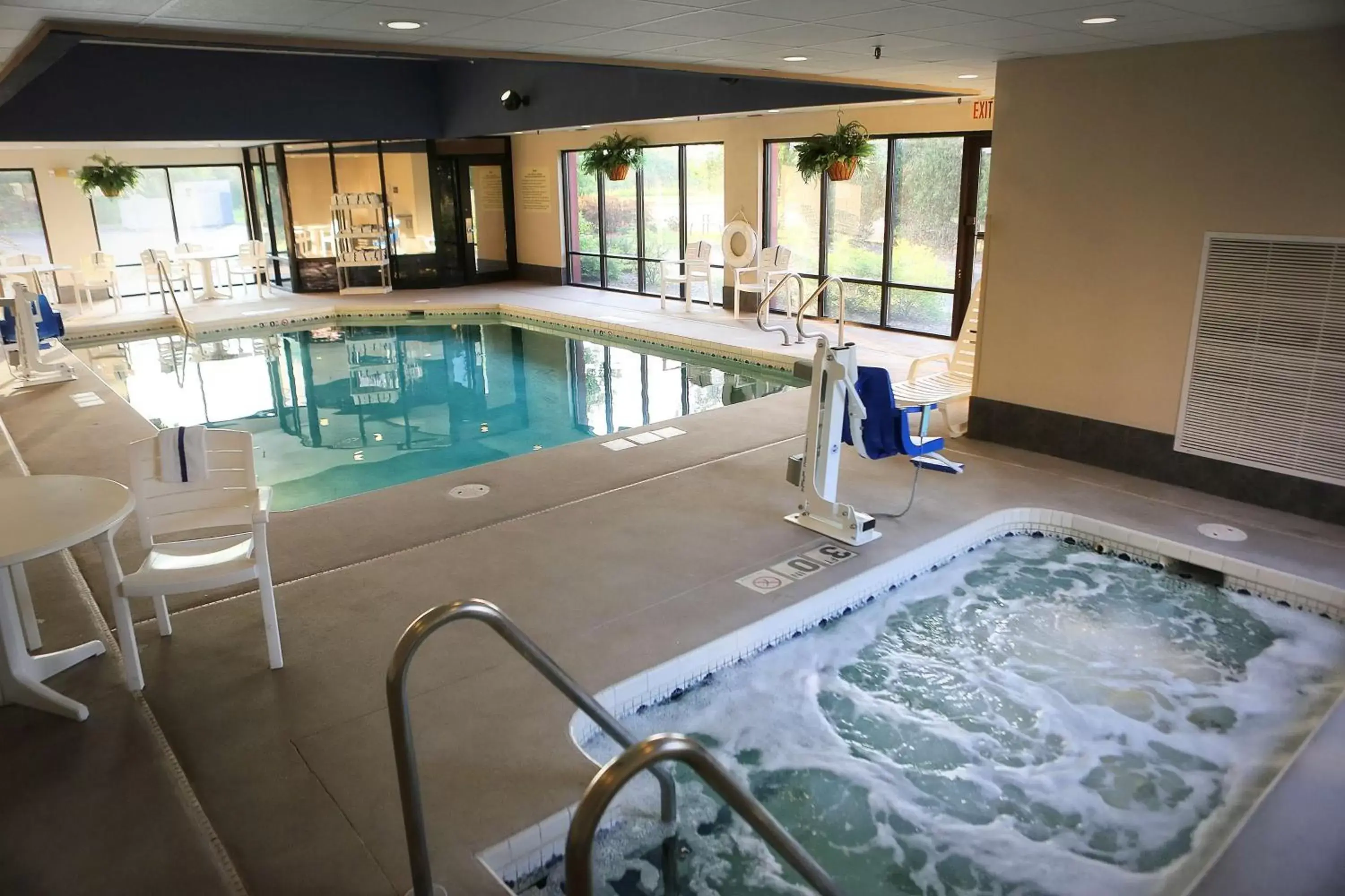 Pool view, Swimming Pool in Hampton Inn Eau Claire