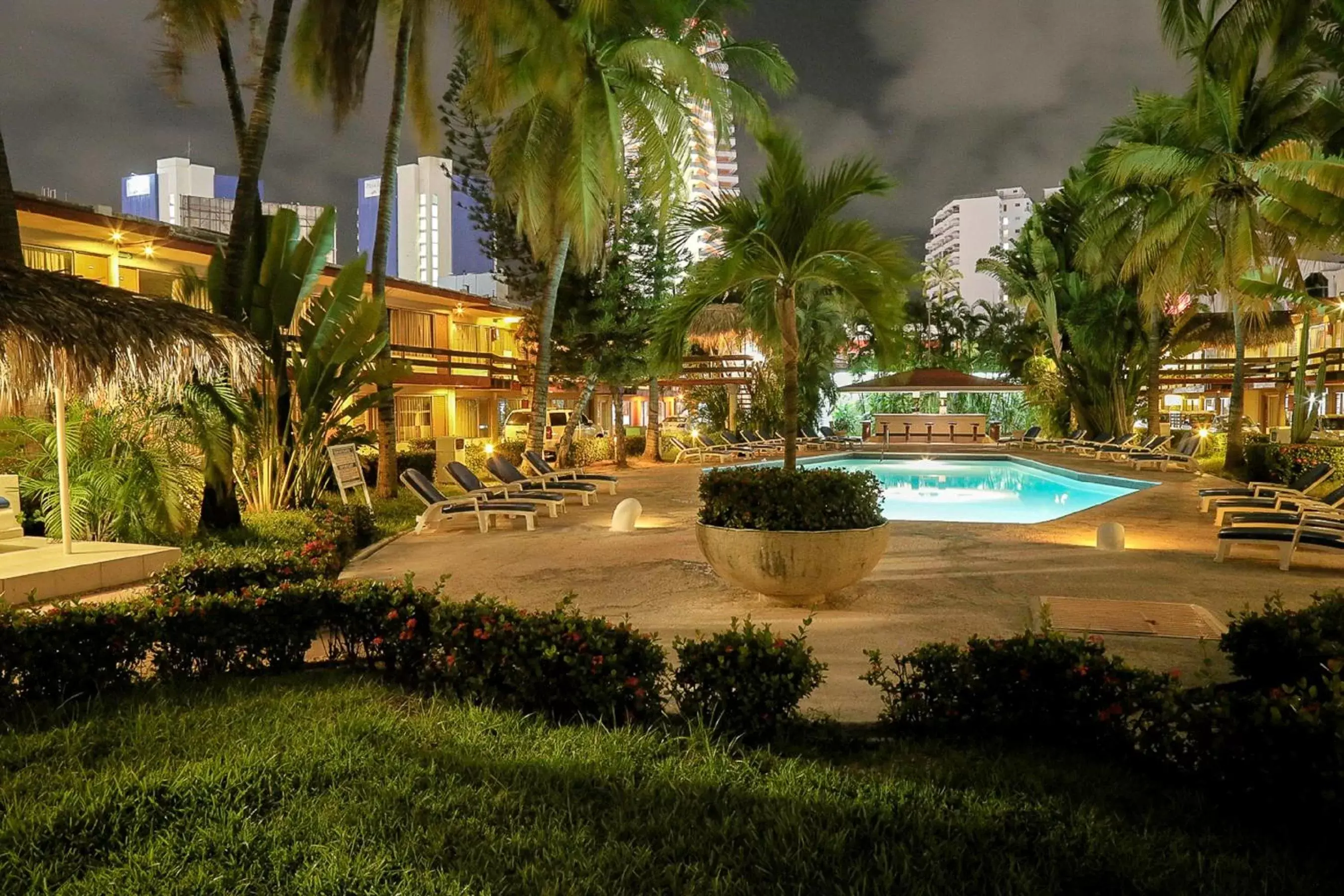 Swimming Pool in Hotel Bali-Hai Acapulco