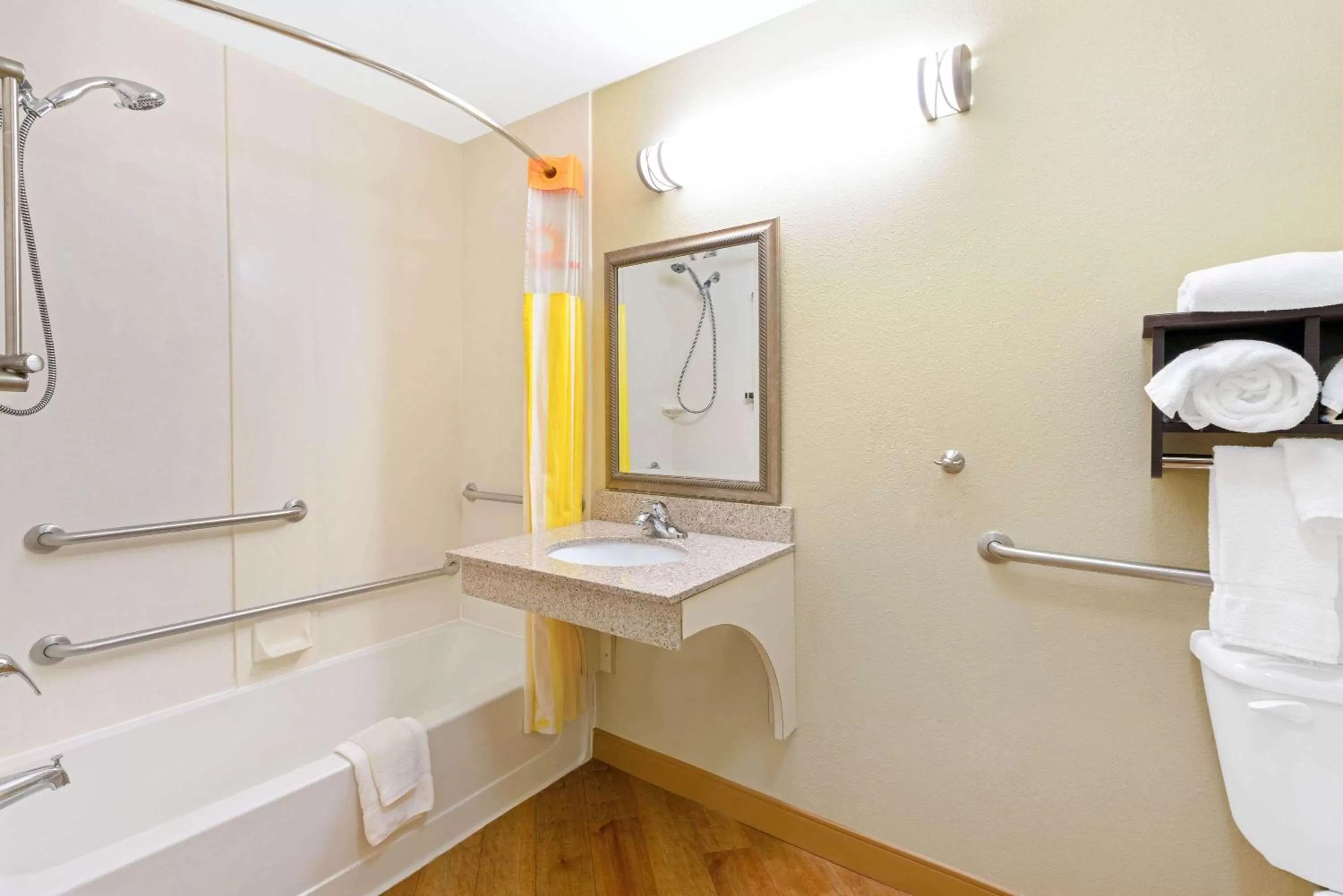 La Quinta by Wyndham Stillwater -University Area