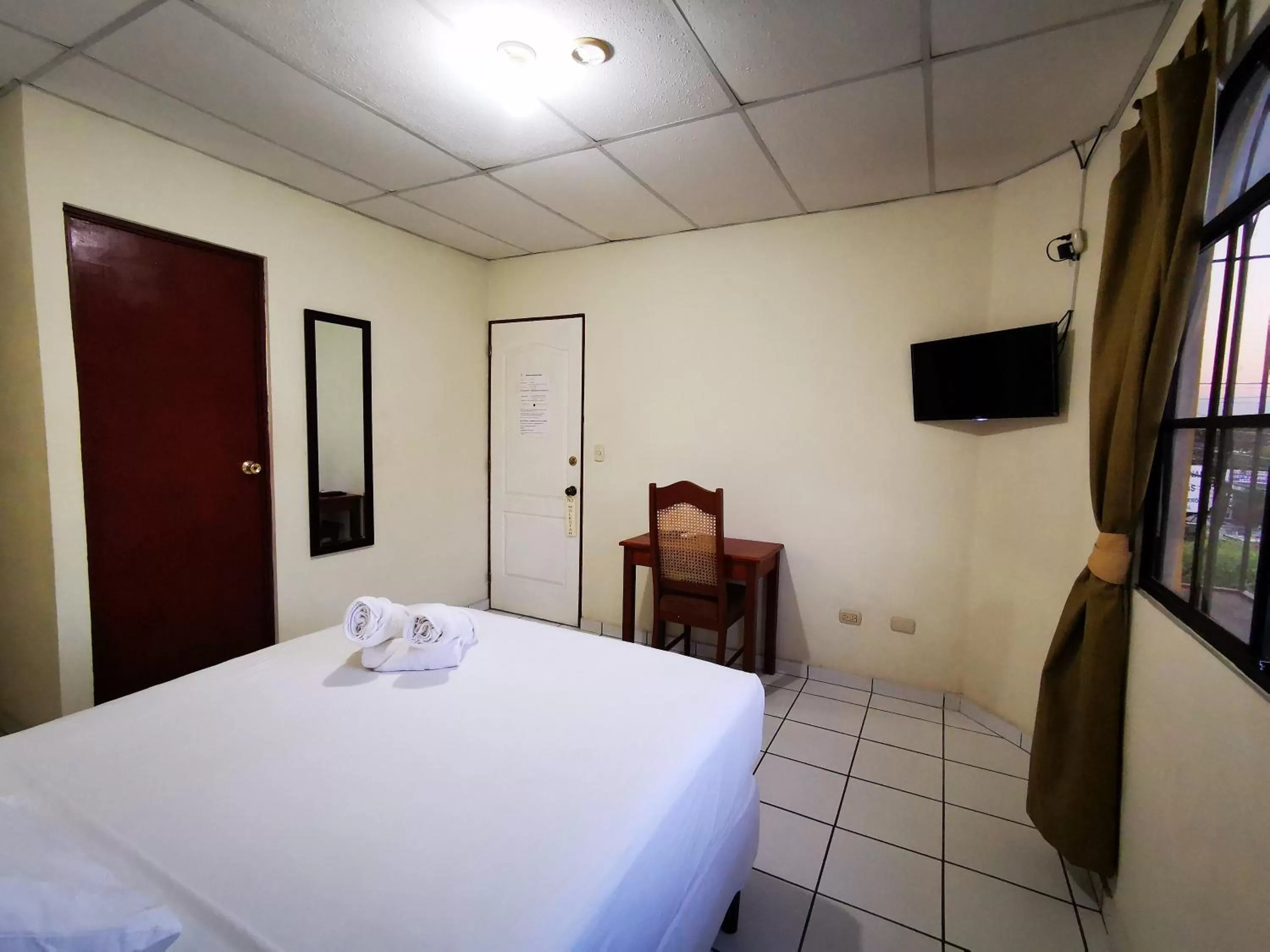 Bed in Hotel Armonía Hostal