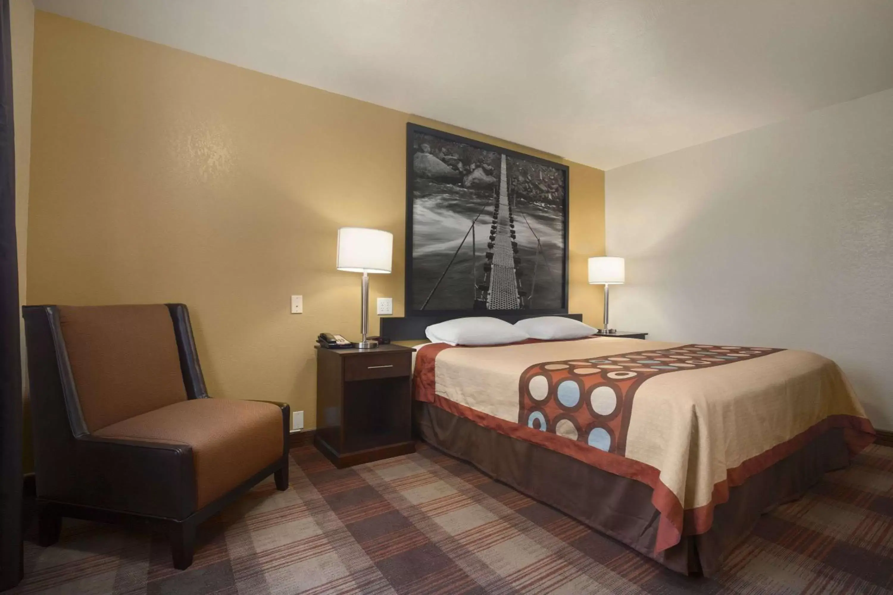 Photo of the whole room, Bed in Super 8 by Wyndham Idaho Falls