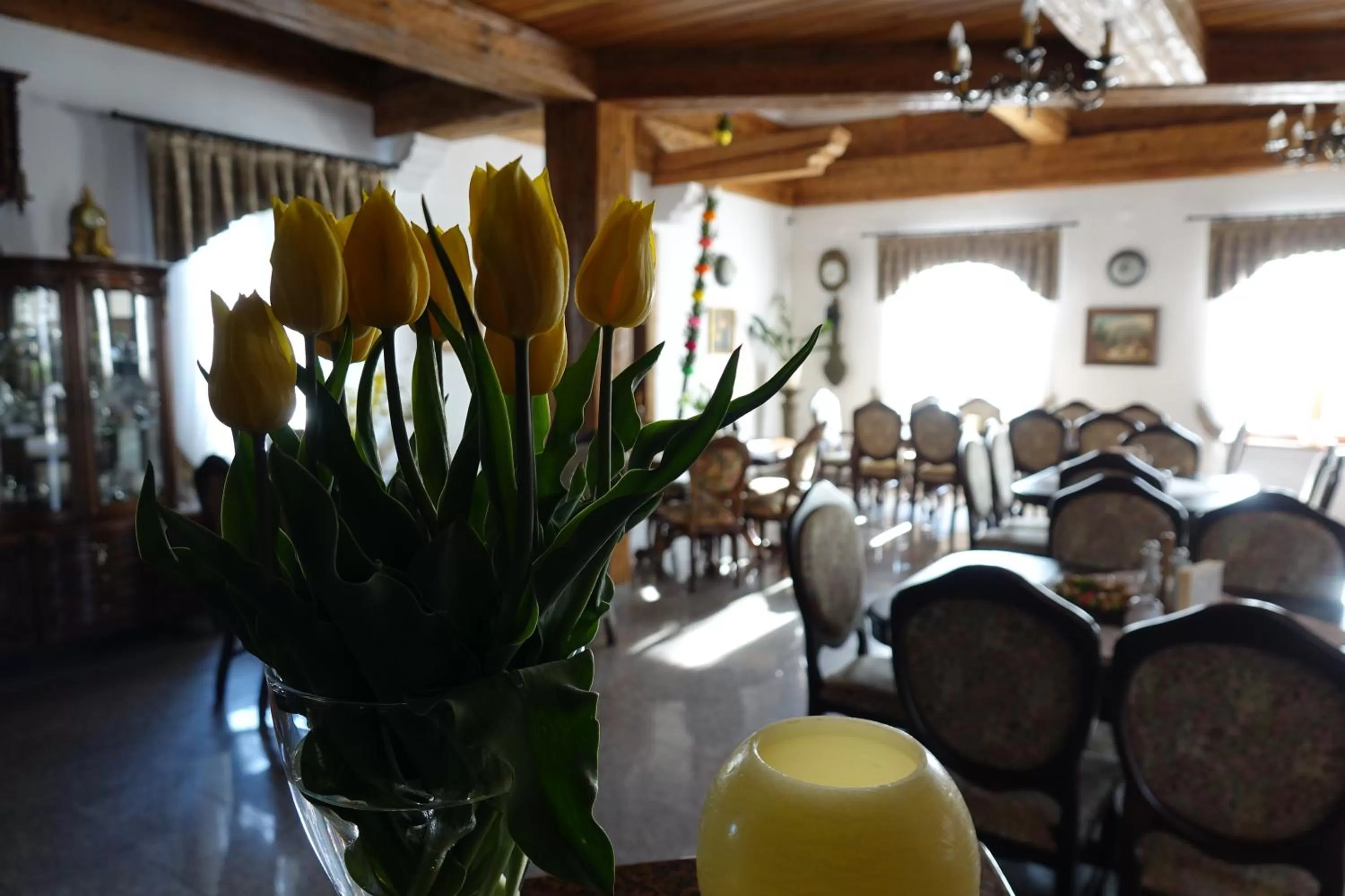 Restaurant/places to eat in Gościniec Dworski w Ropie - Pokoje gościnne