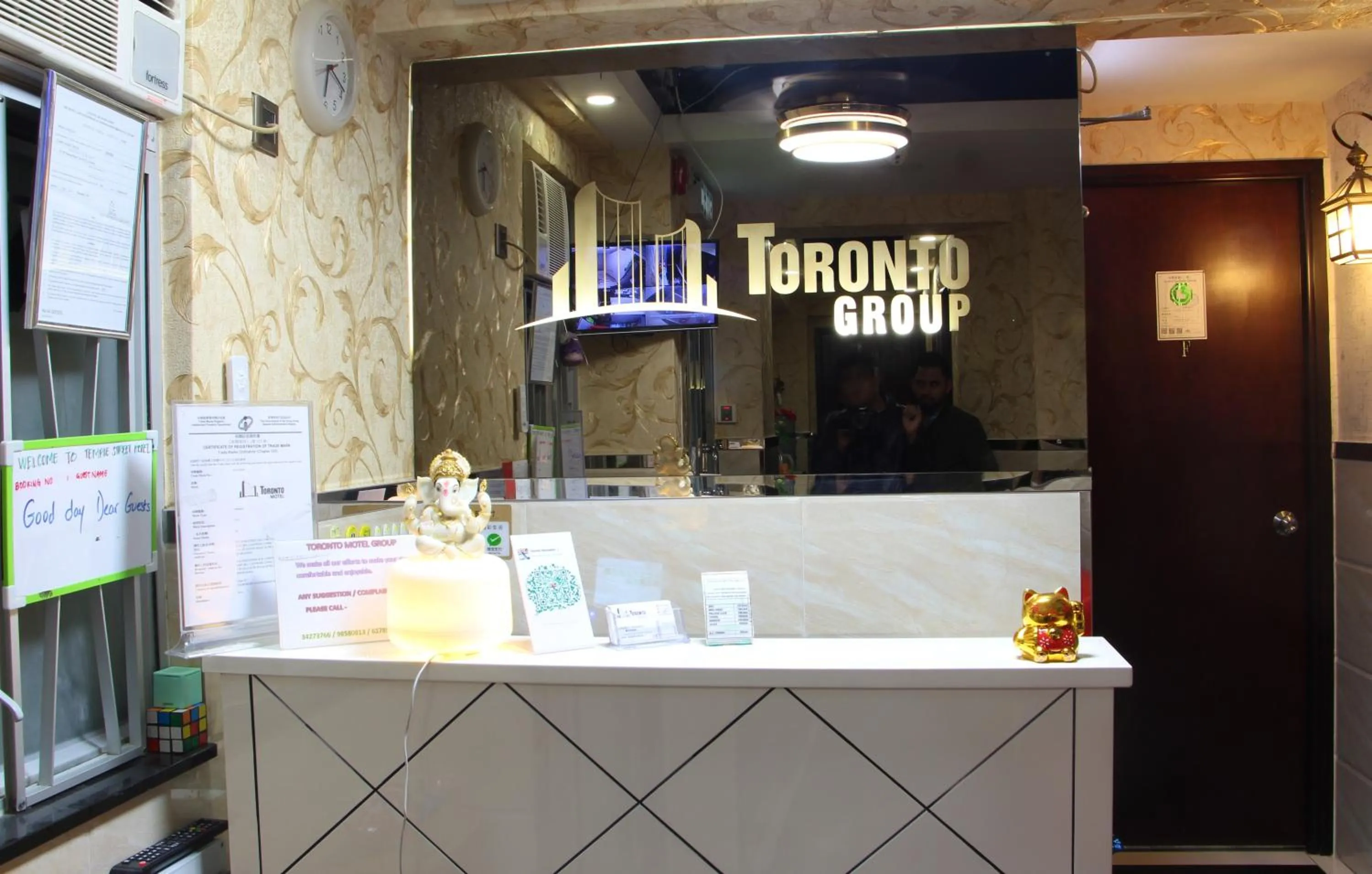 Lobby or reception in Temple Street Hotel