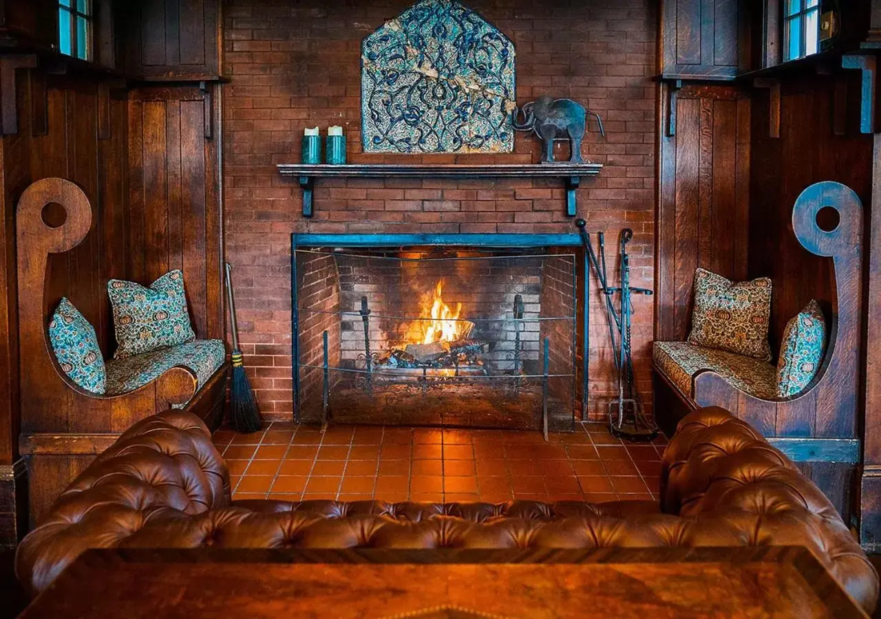 Lounge or bar in Apple Tree Inn Lounge or bar in Apple Tree Inn