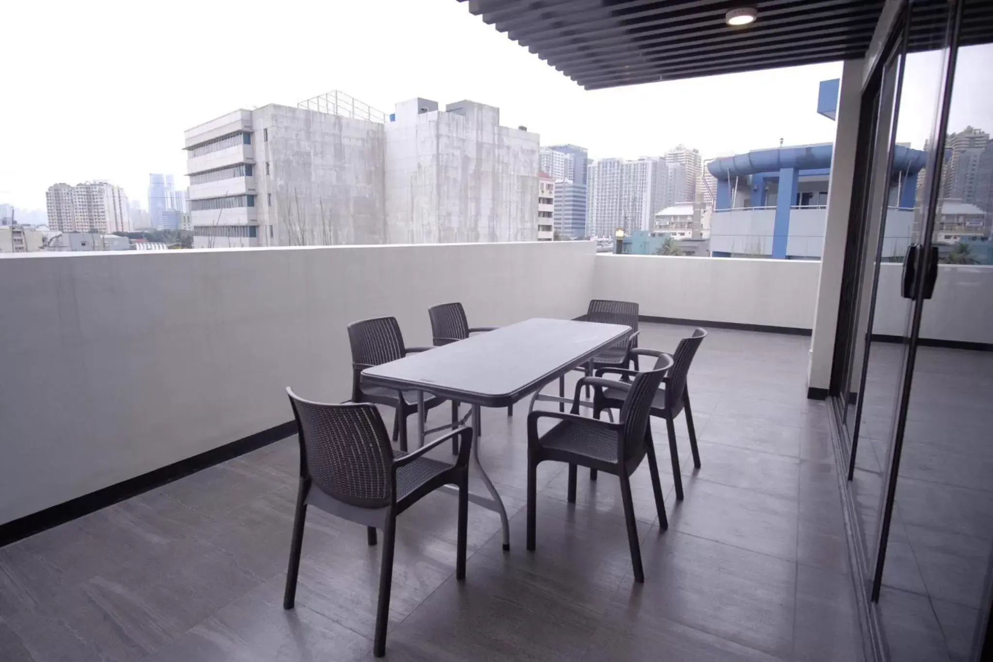 Balcony/Terrace in Artemis Place Makati Hotel