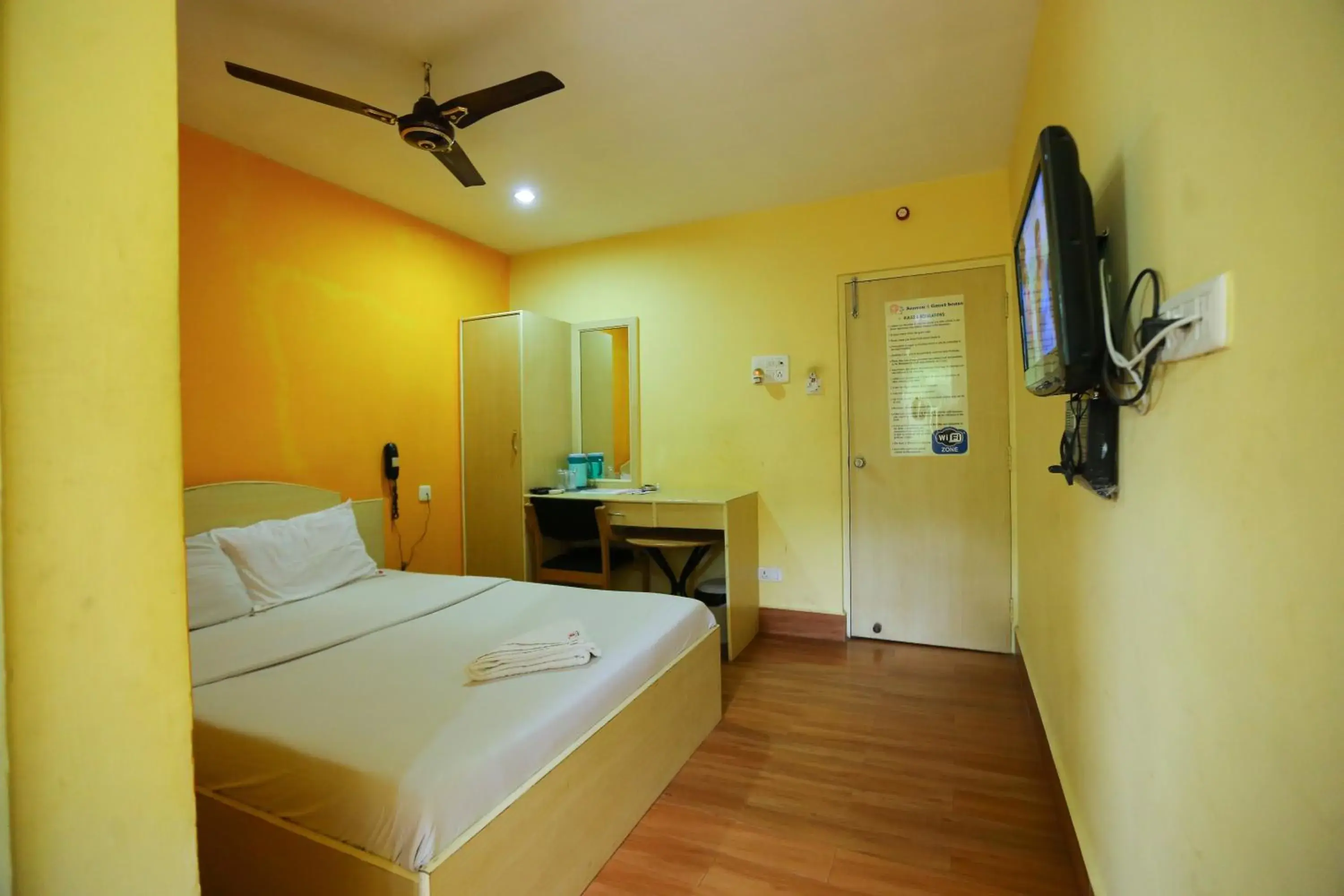 TV and multimedia, Bed in Season 4 Residences - Teynampet Near Apollo Hospital ,Balaji Dental, US Consulate