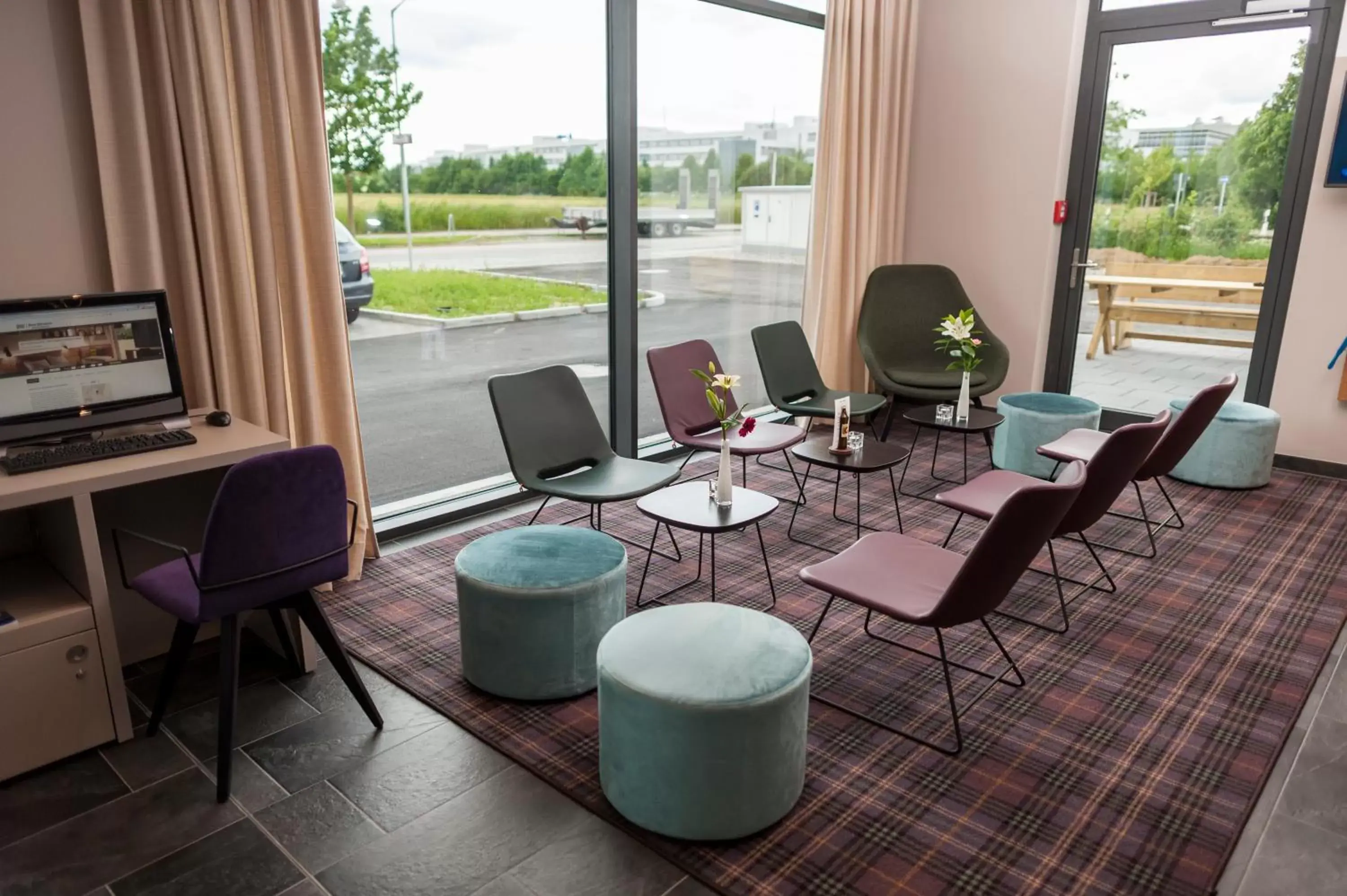 Lobby or reception, Seating Area in BEST WESTERN Hotel The K Unterföhring