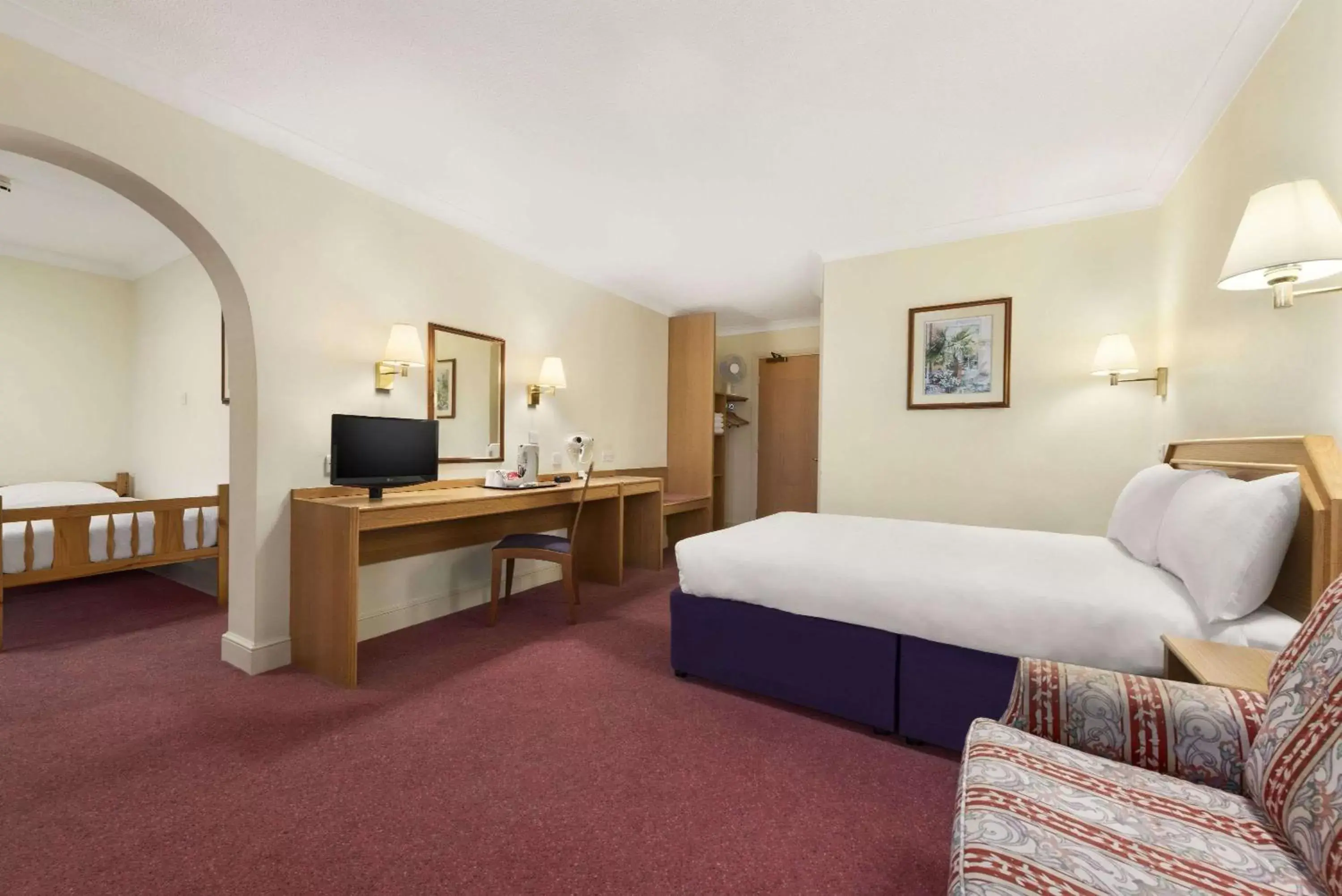 Photo of the whole room, Bed in Days Inn Stafford