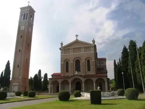 Place of worship, Property Building in Casa Nostra