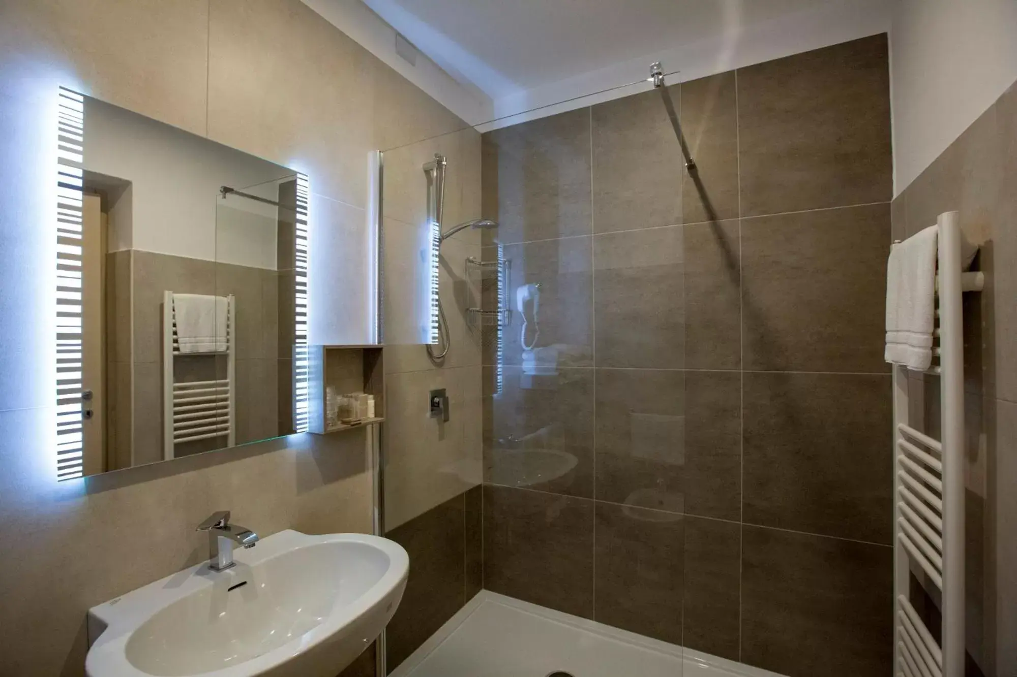 Bathroom in Hotel Villa Malpensa