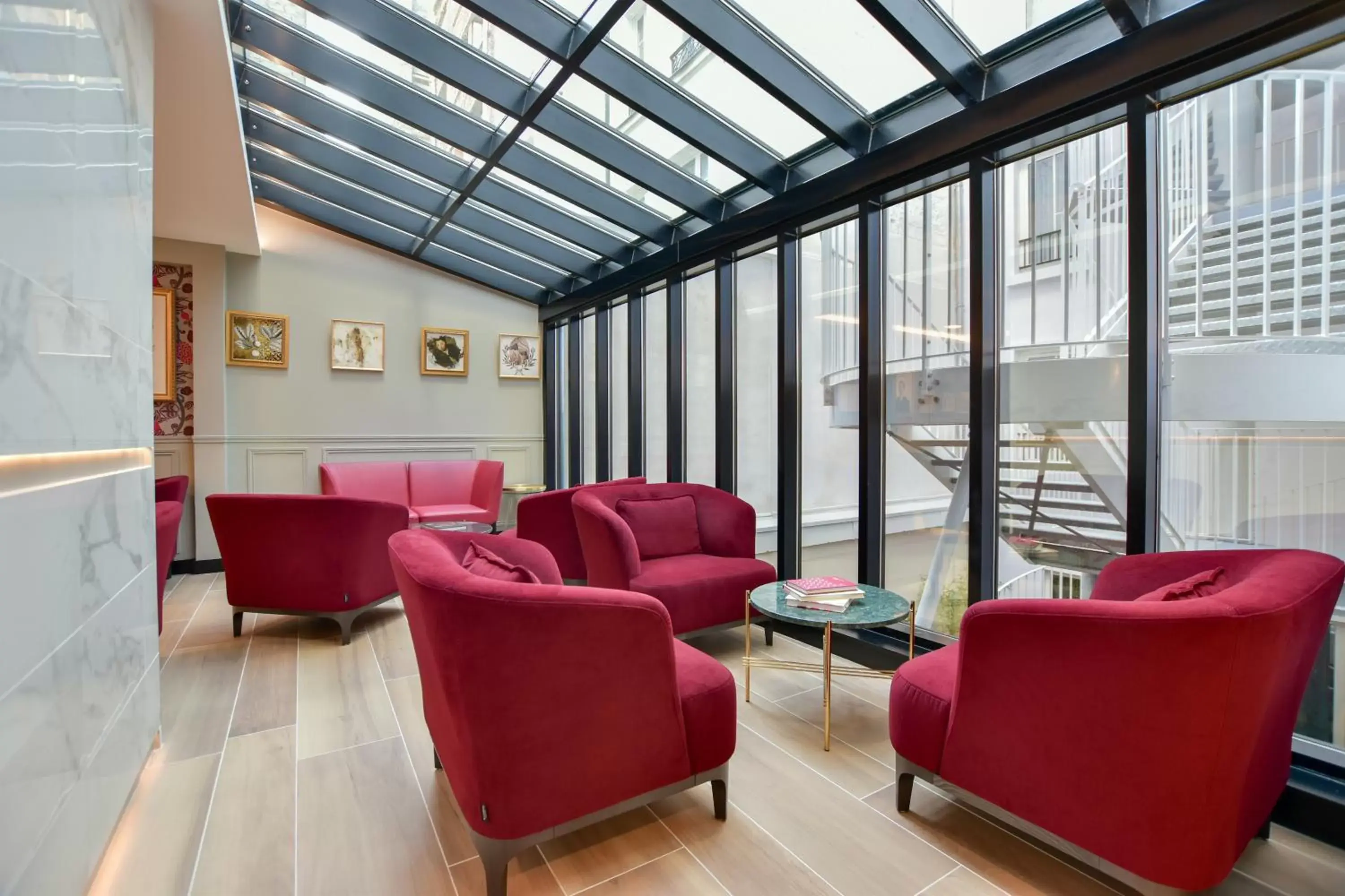 Lobby or reception, Seating Area in XO Hotel Paris