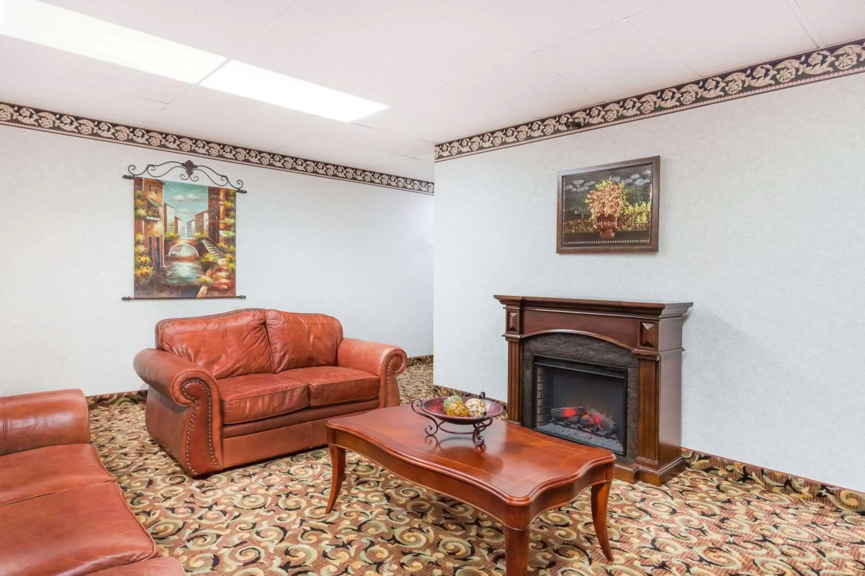 Lobby or reception, Seating Area in Days Inn by Wyndham Staunton