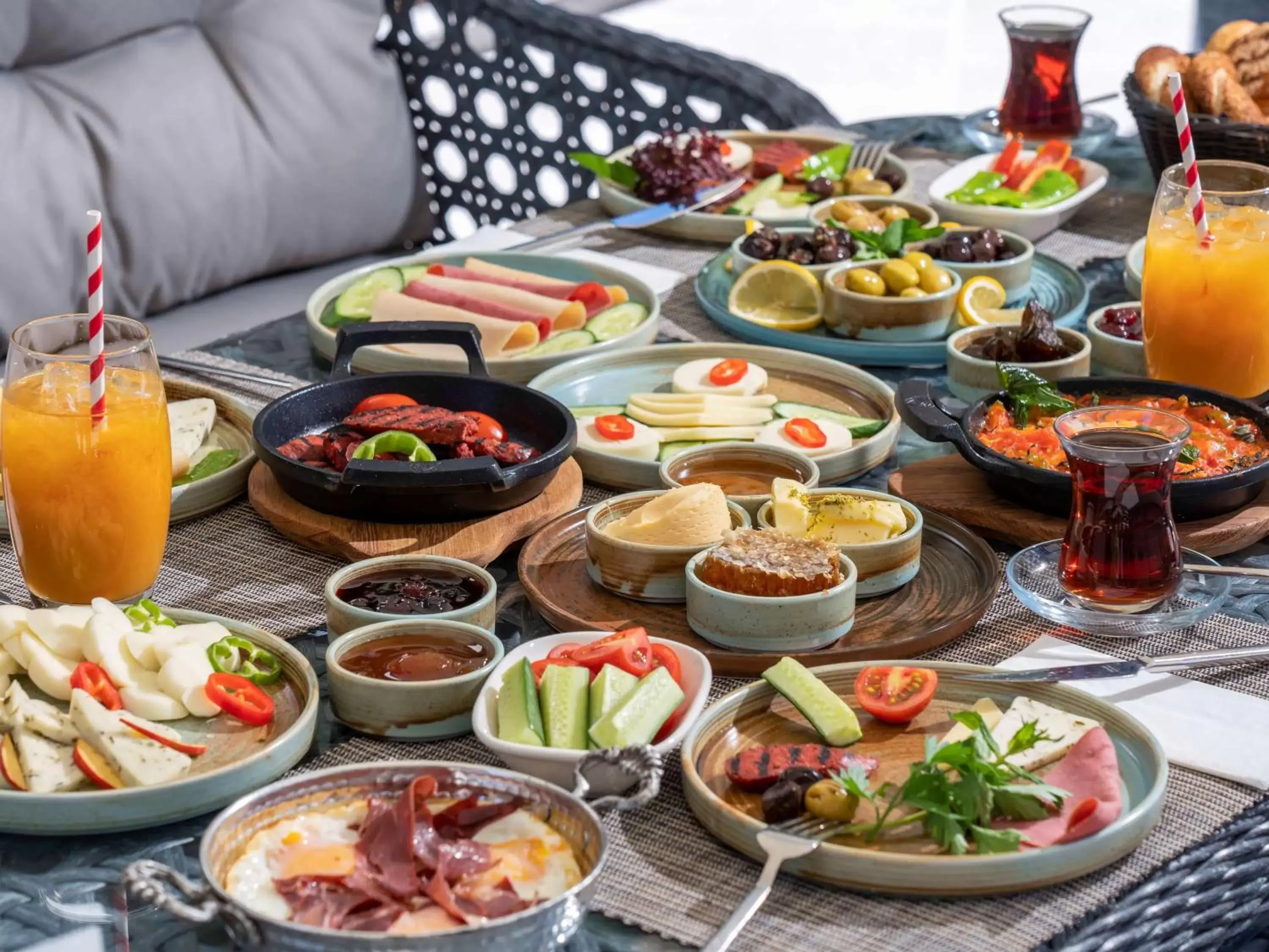 Restaurant/places to eat in Novotel Kayseri