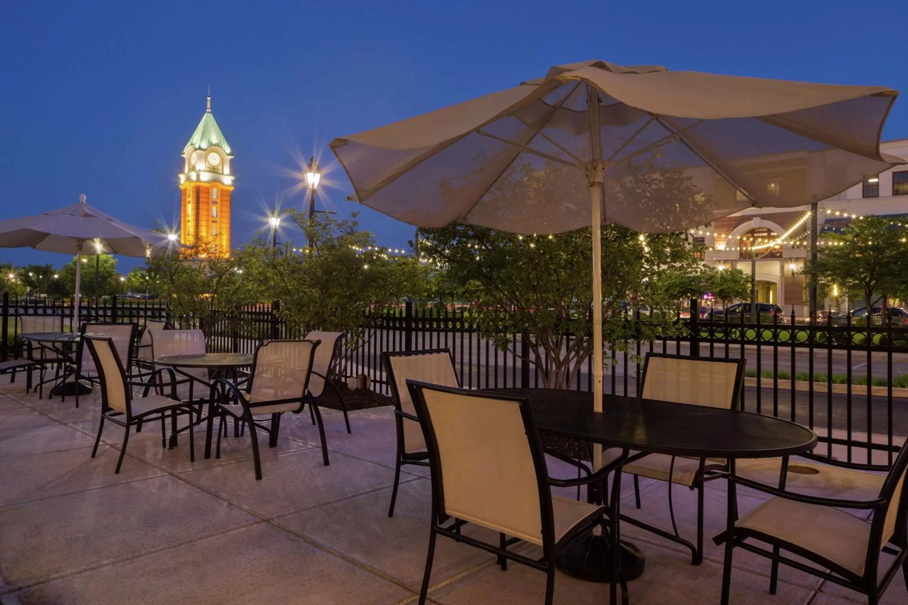 Restaurant/places to eat in Hilton Garden Inn Toledo / Perrysburg