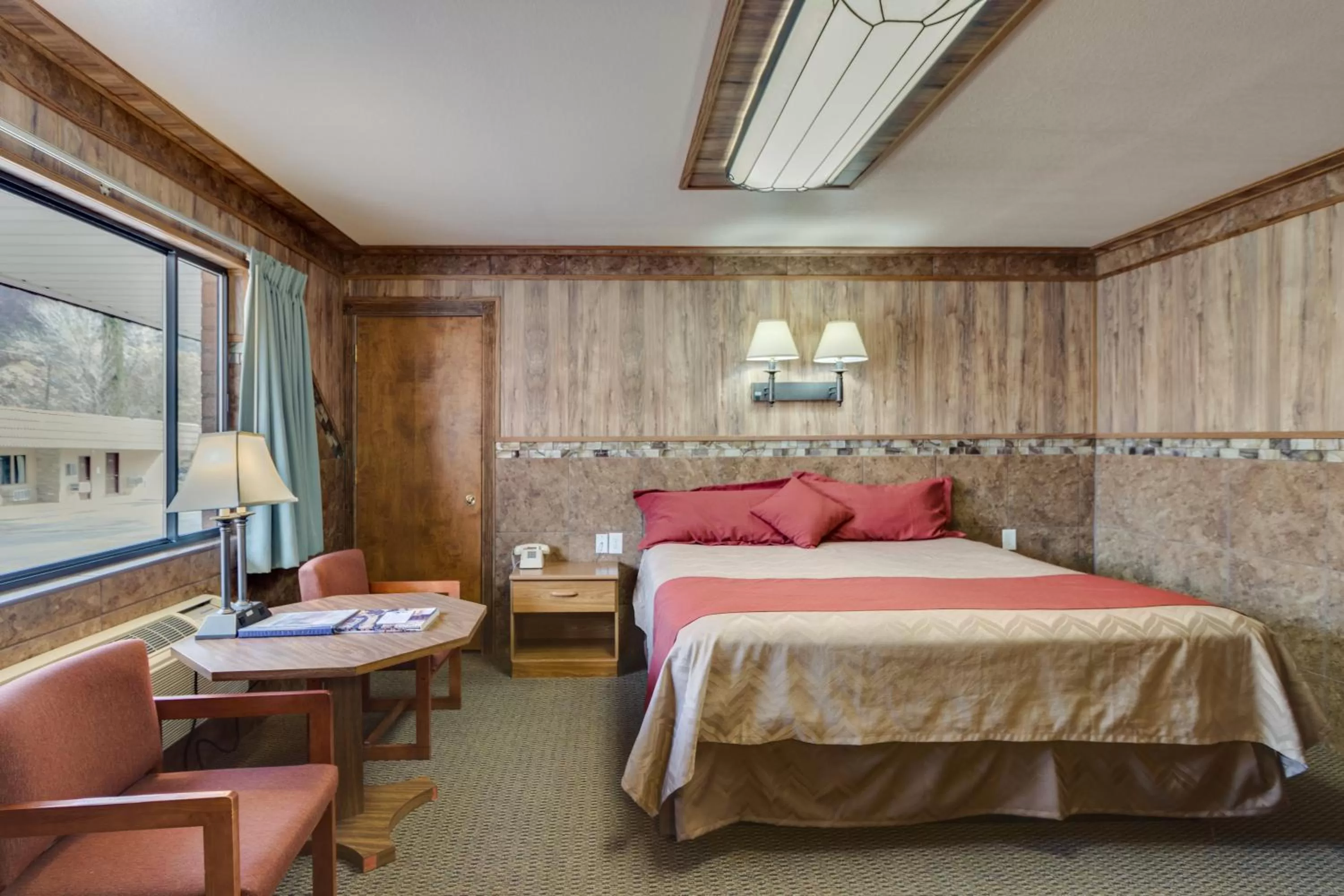 Bed in Zion Park Motel