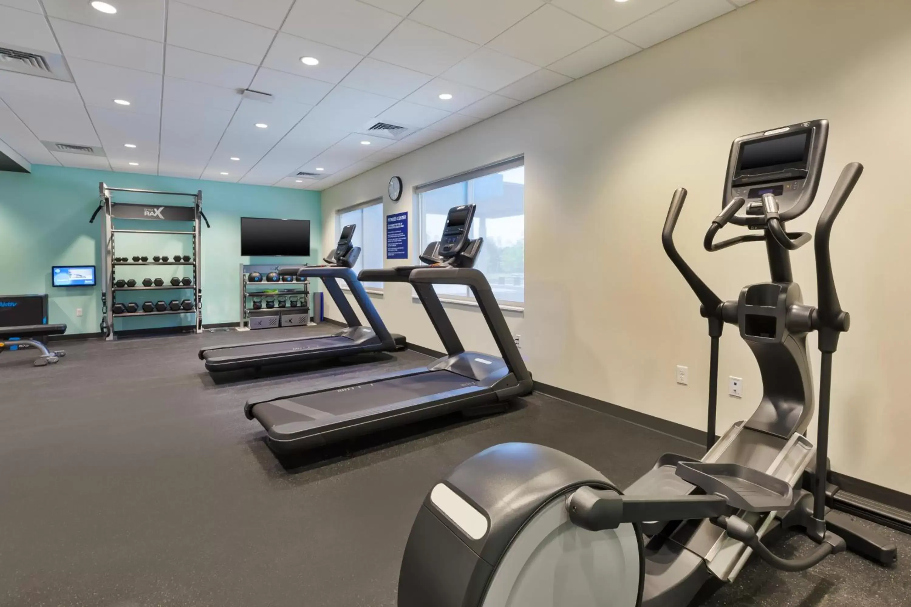 Fitness centre/facilities, Fitness Center/Facilities in Tru By Hilton Comstock Park Grand Rapids, MI