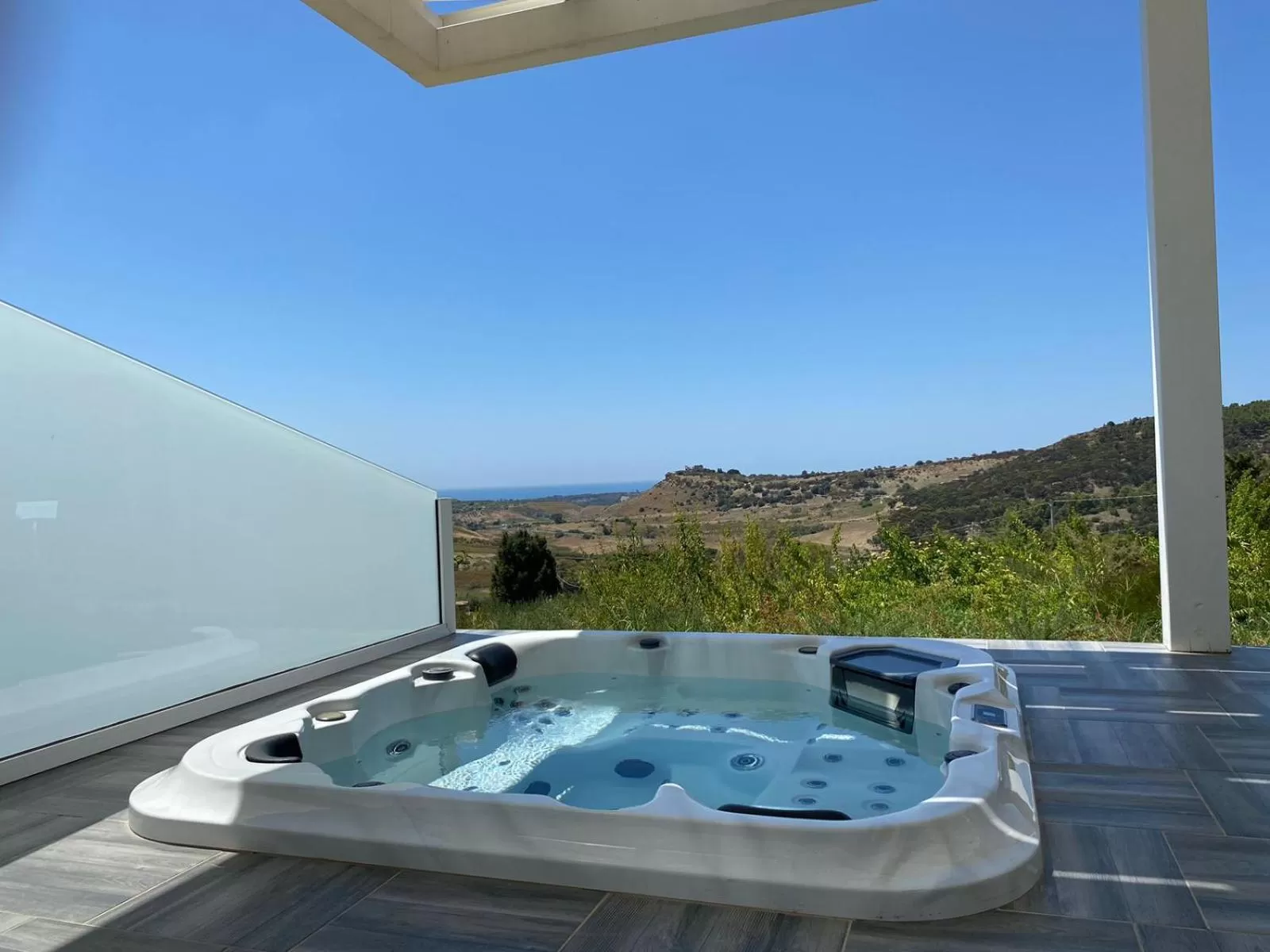 Hot Tub in Doric Eco Boutique Resort & Spa - Sicily