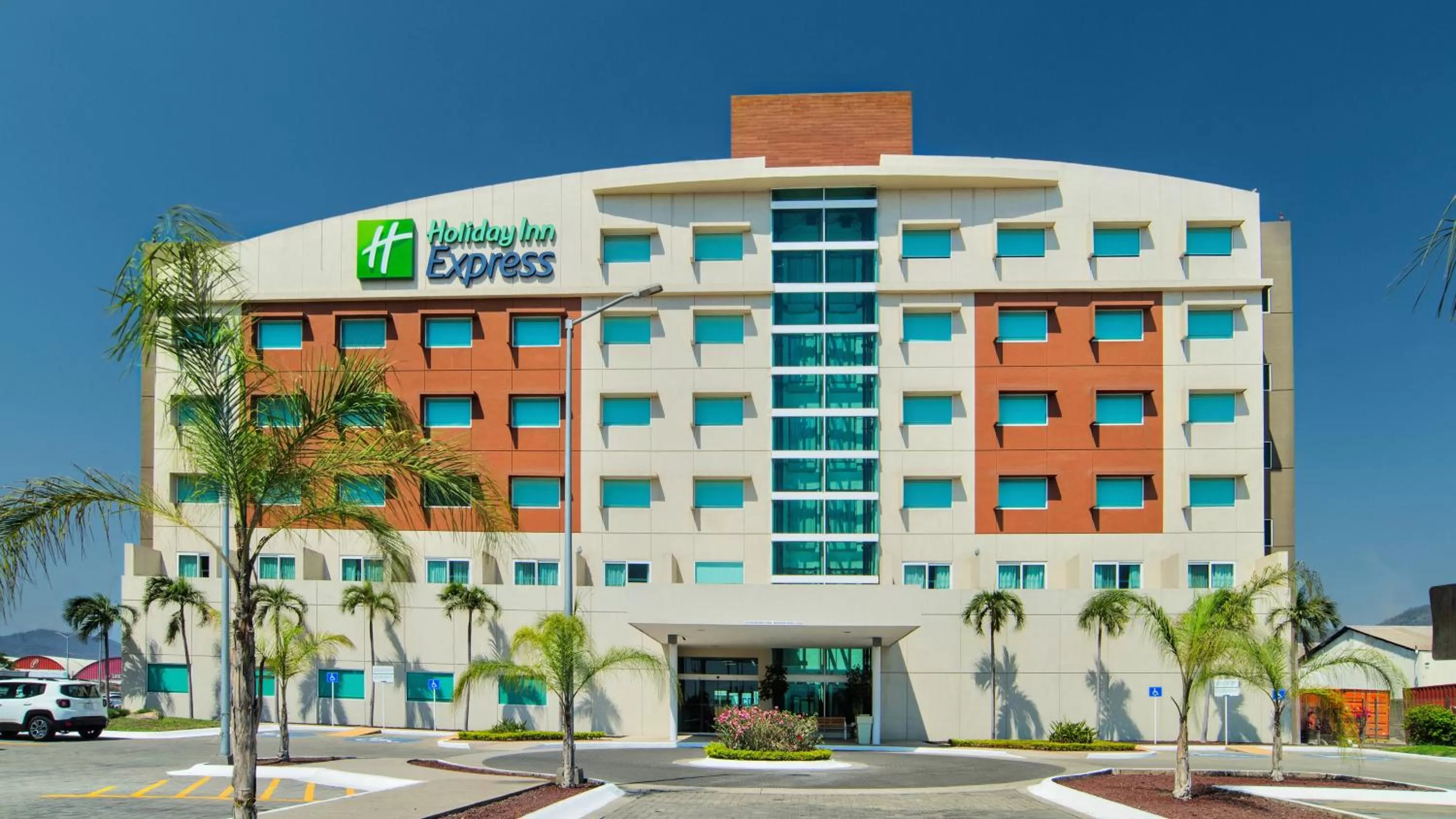 Property building in Holiday Inn Express Manzanillo by IHG