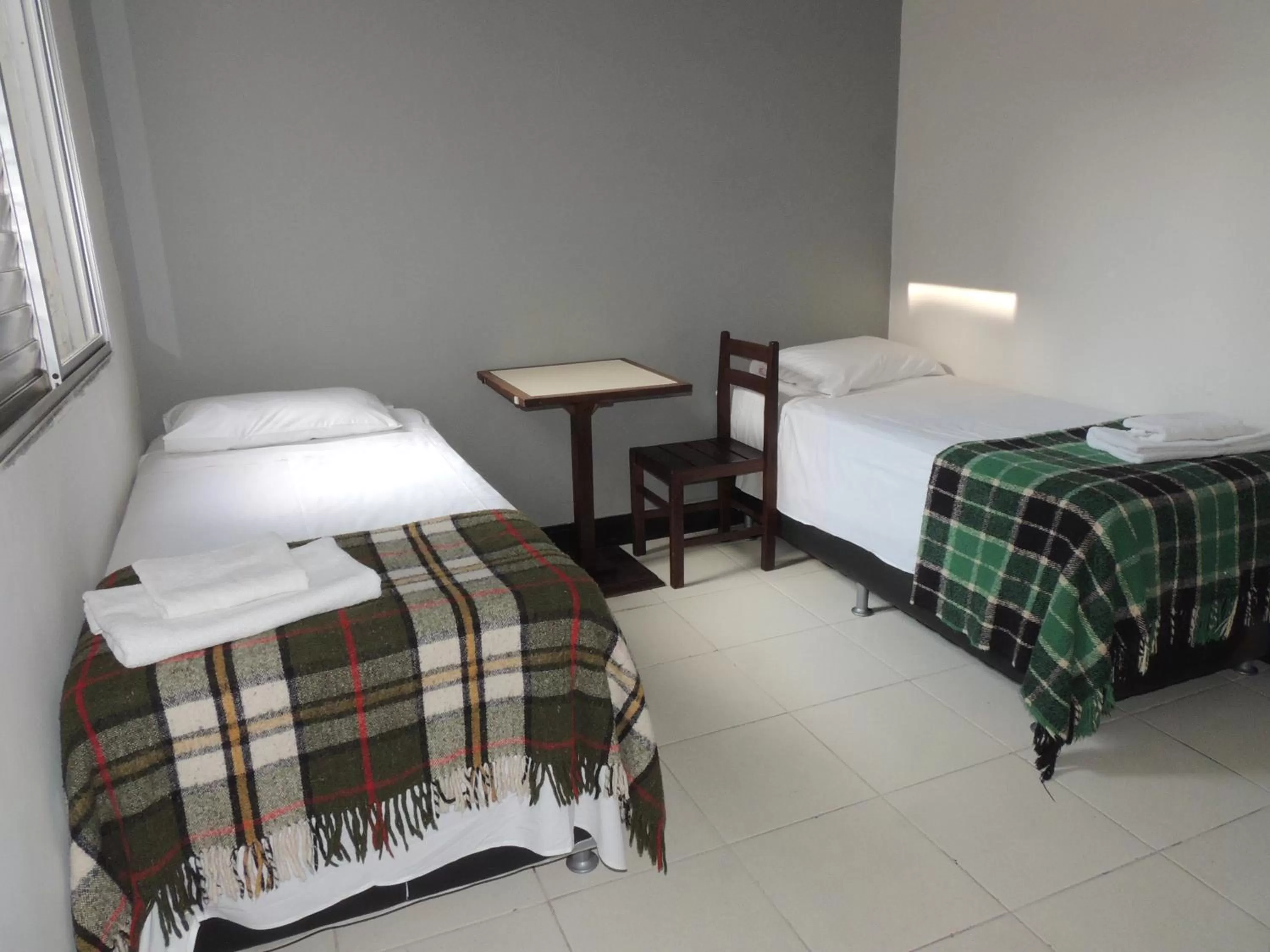 Bed in Hotel Economy 888 - Próximo a Praça da Estação e Rodoviária