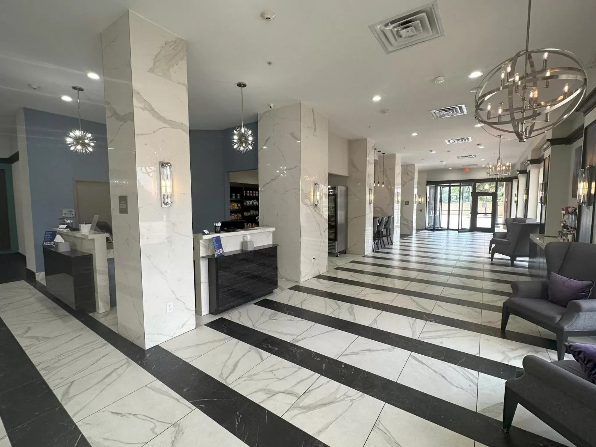 Property building, Lobby/Reception in Holiday Inn Express - Dallas Downtown, an IHG Hotel