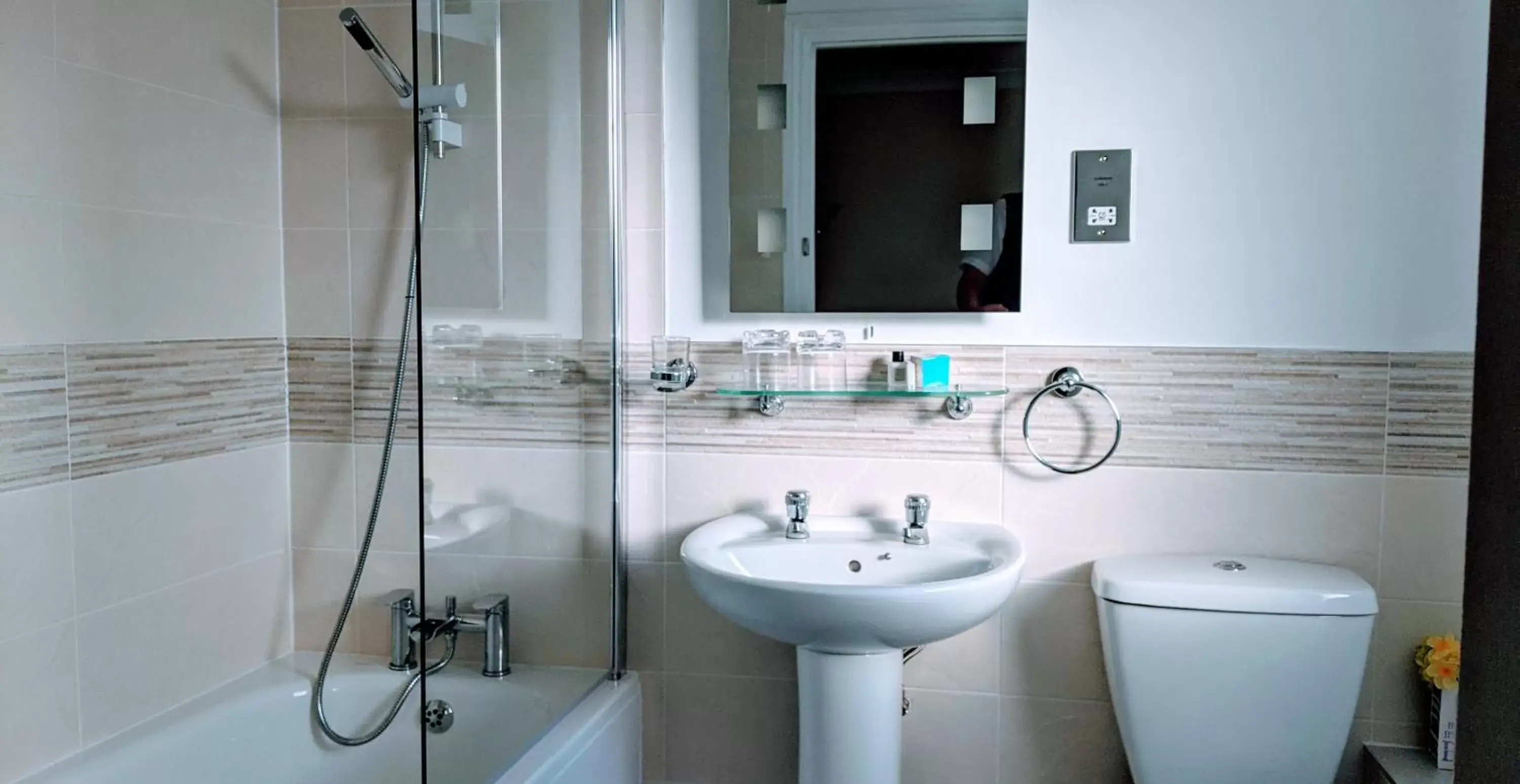 Bathroom in Ivybridge Guesthouse