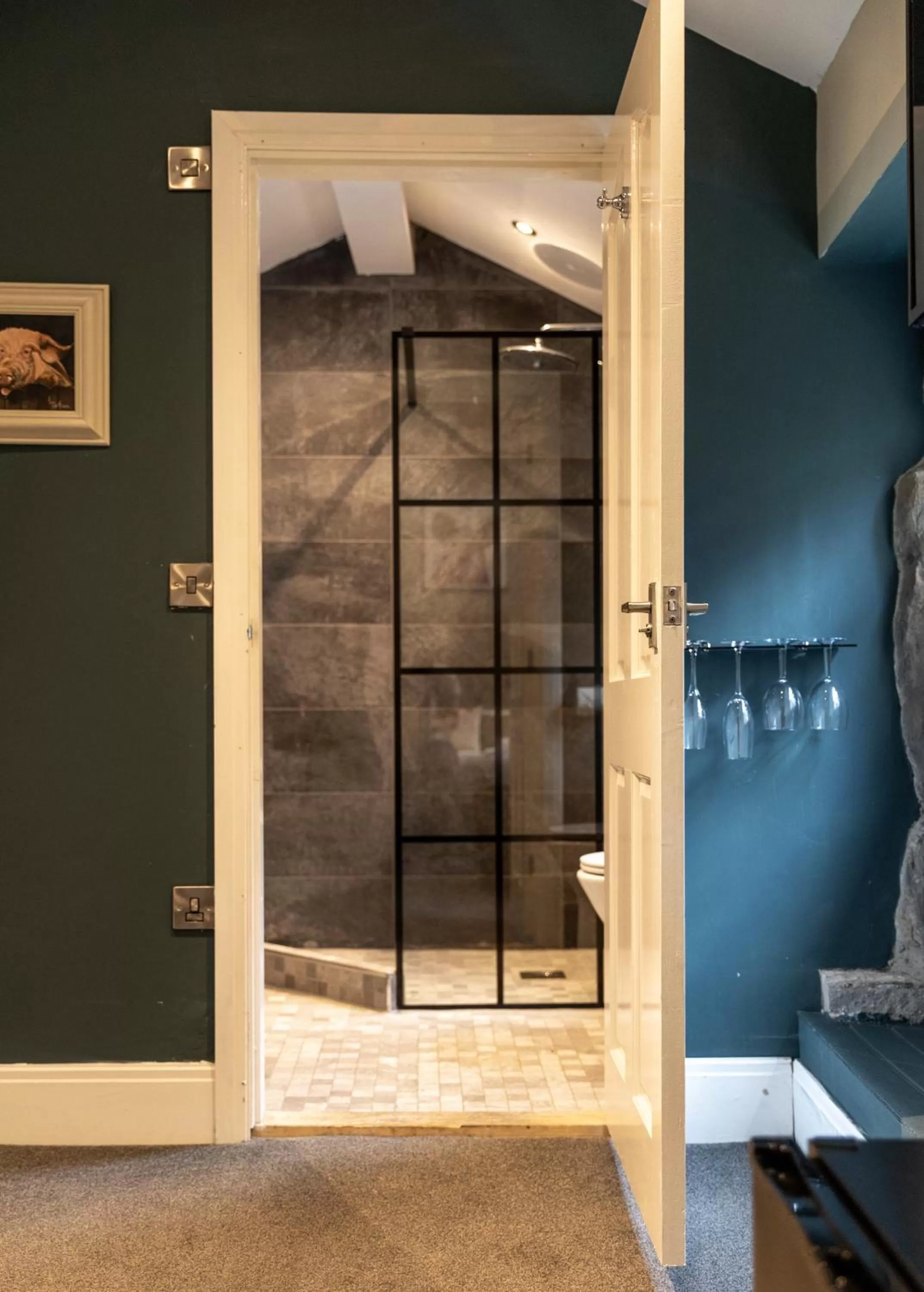 Shower in The Lower Buck Inn