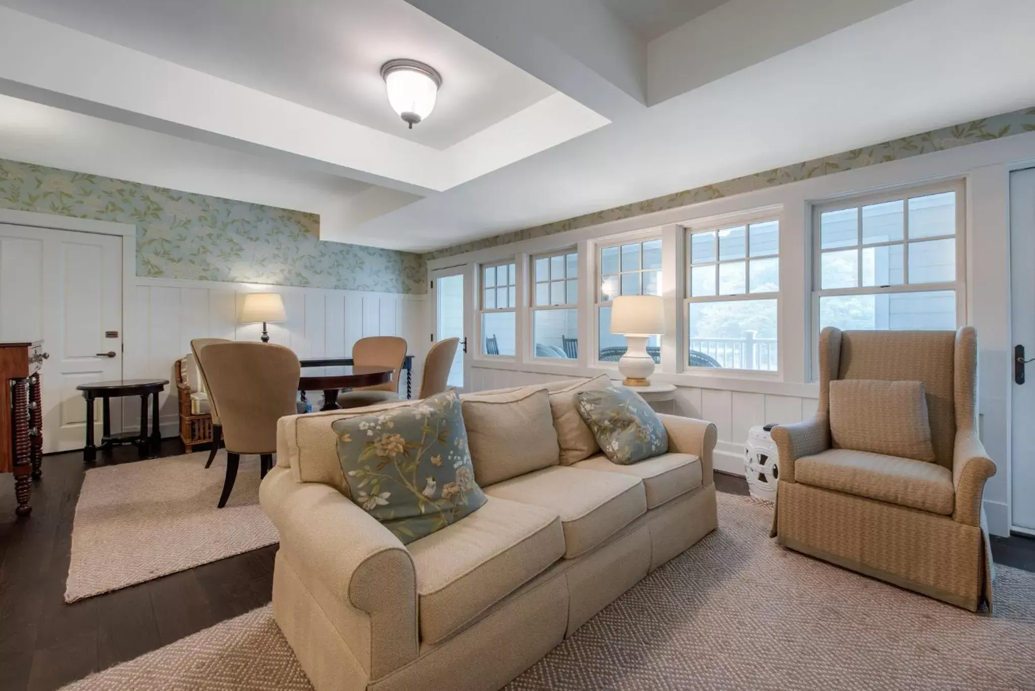 Photo of the whole room, Seating Area in Omni Bedford Springs Resort