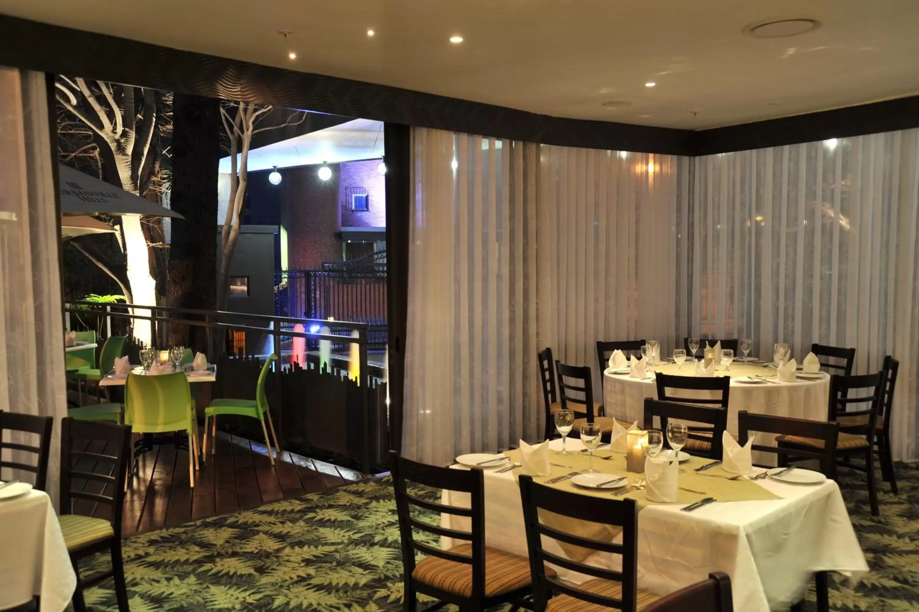 Restaurant/Places to Eat in ANEW Hotel Parktonian Johannesburg