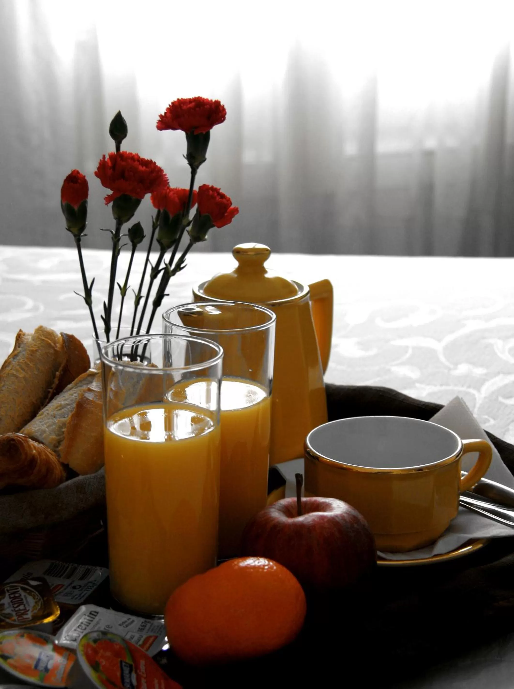 Food and drinks in Excelsior Opera