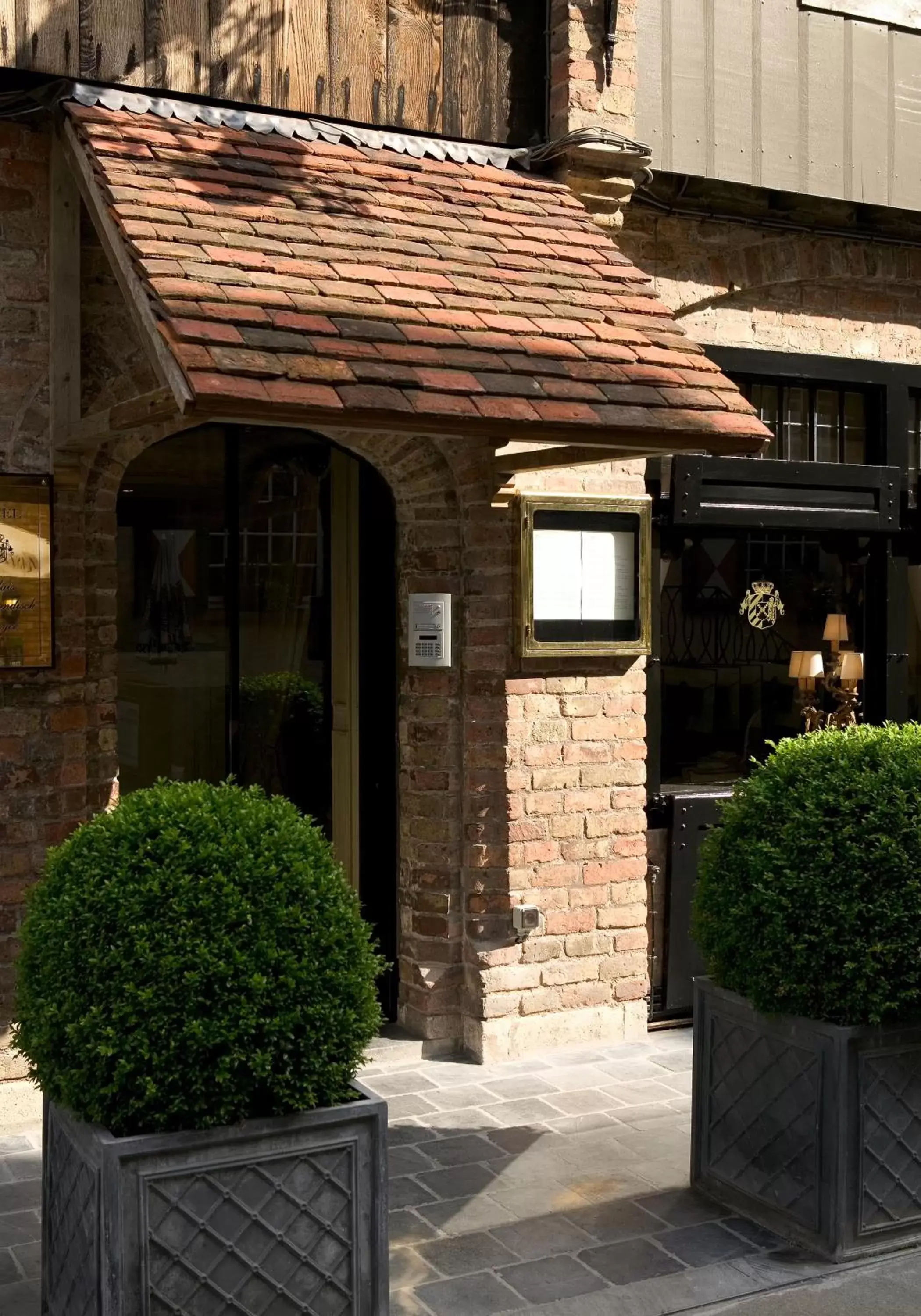 Facade/entrance in Relais Bourgondisch Cruyce, A Luxe Worldwide Hotel