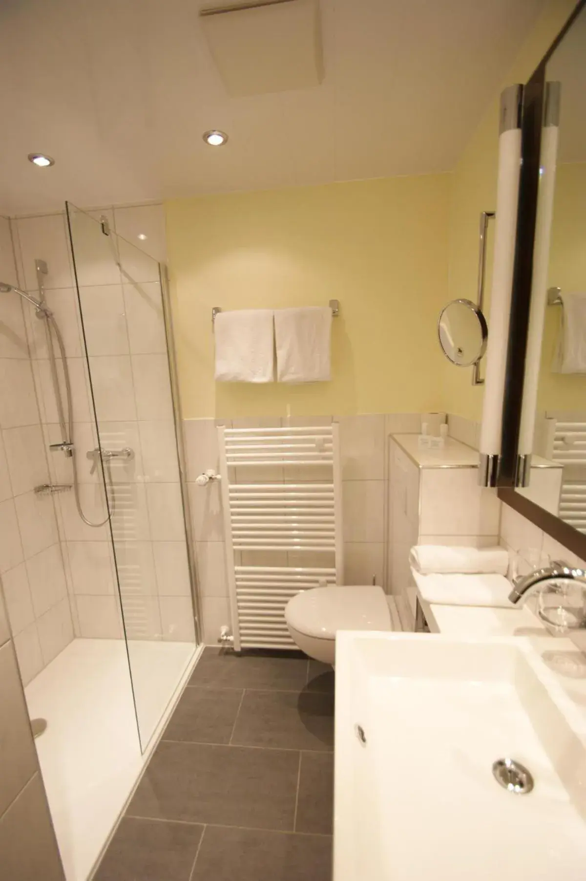 Bathroom in Wald-Café Hotel-Restaurant