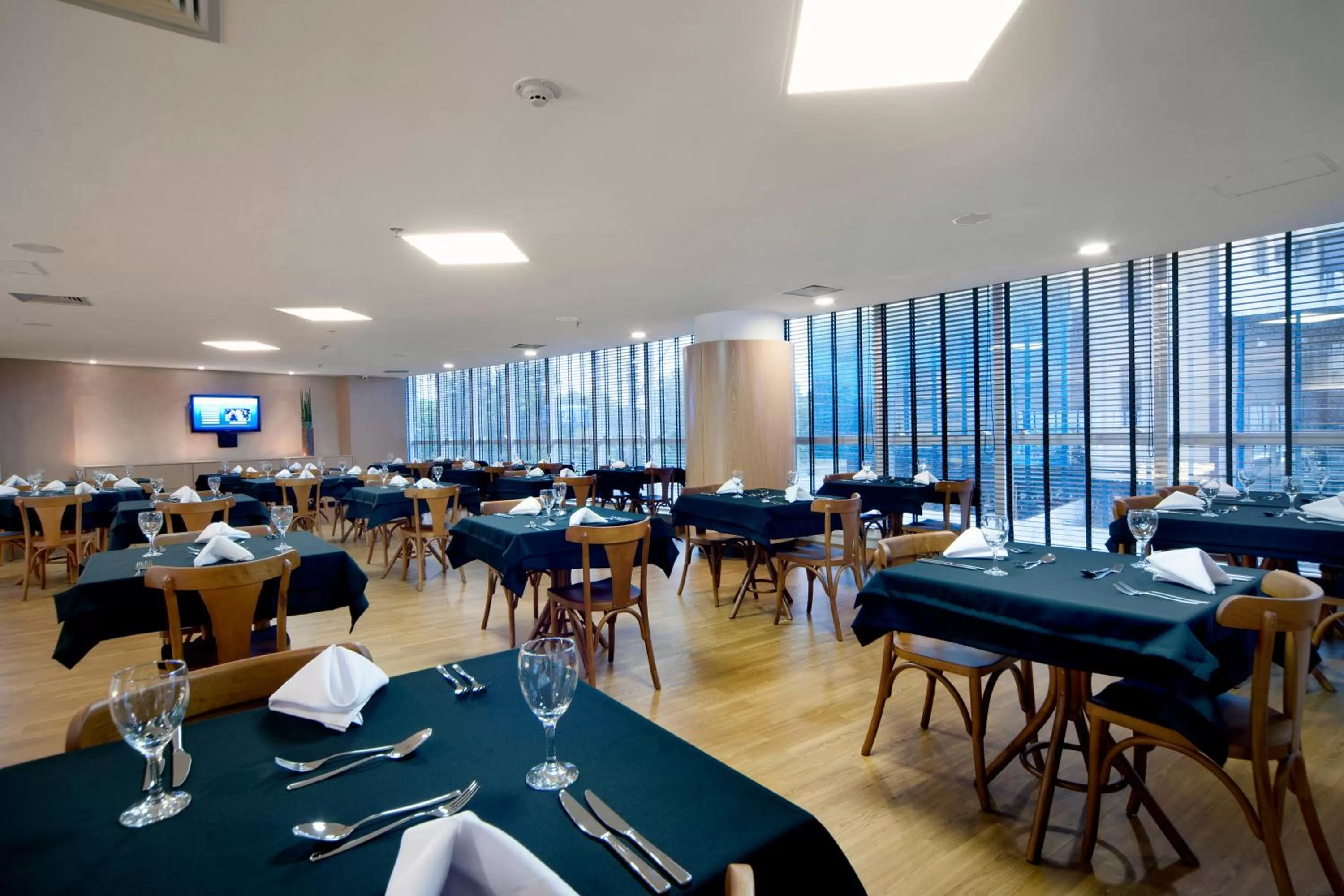 Restaurant/places to eat in Quality Hotel Vitória