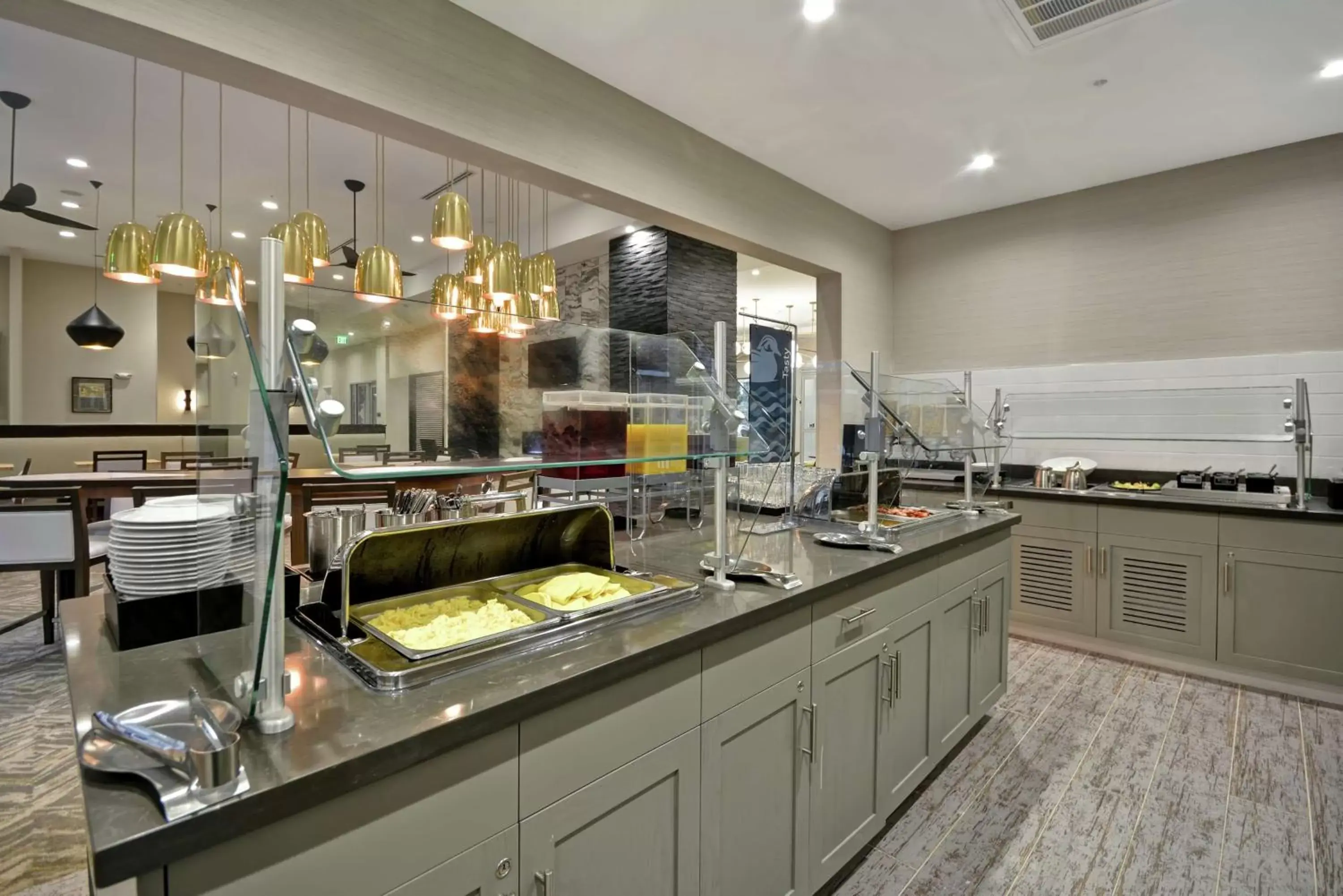 Dining area, Kitchen/Kitchenette in Homewood Suites by Hilton Raleigh Cary I-40