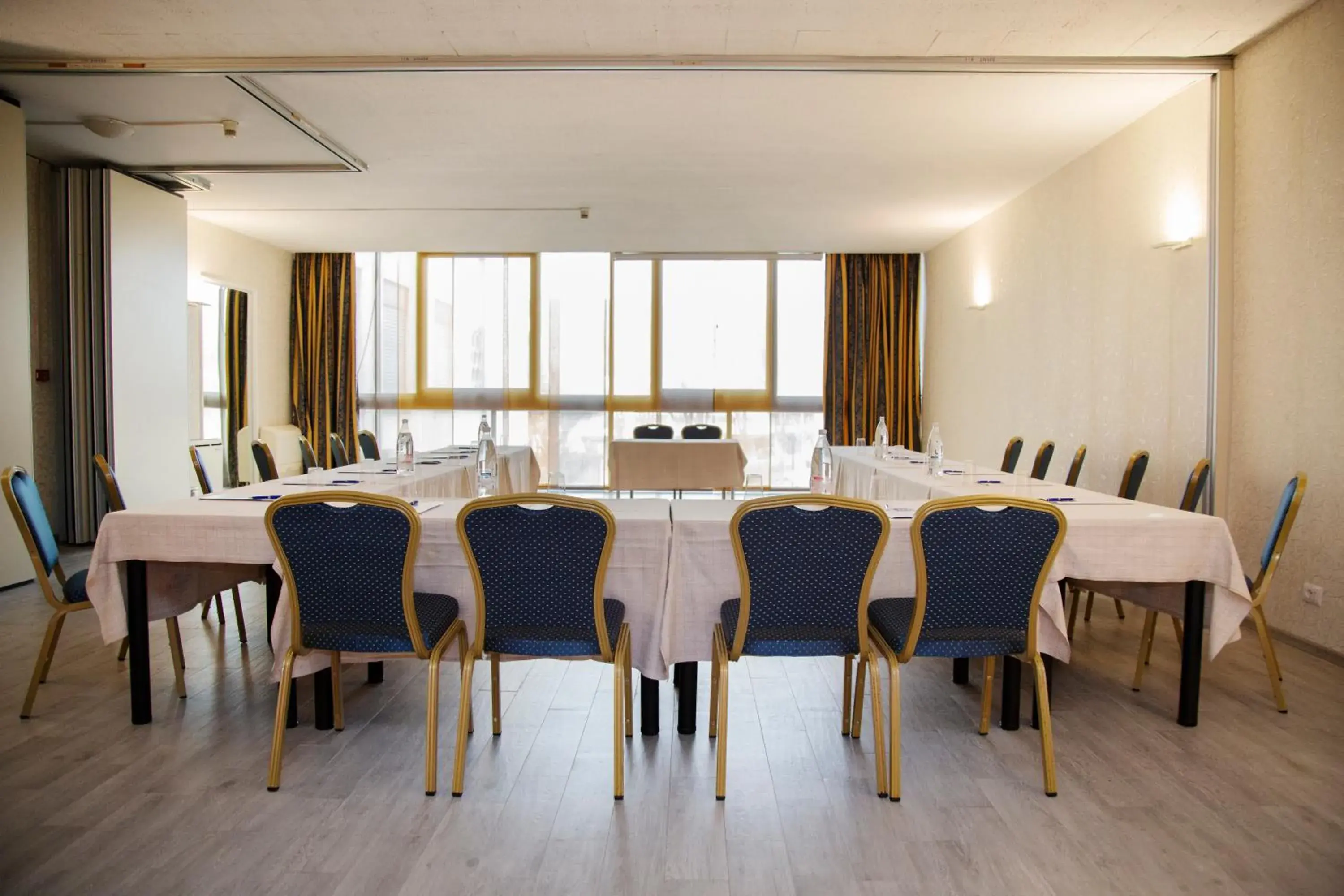 Meeting/conference room in iH Hotels Milano Eur - Trezzano sul Naviglio