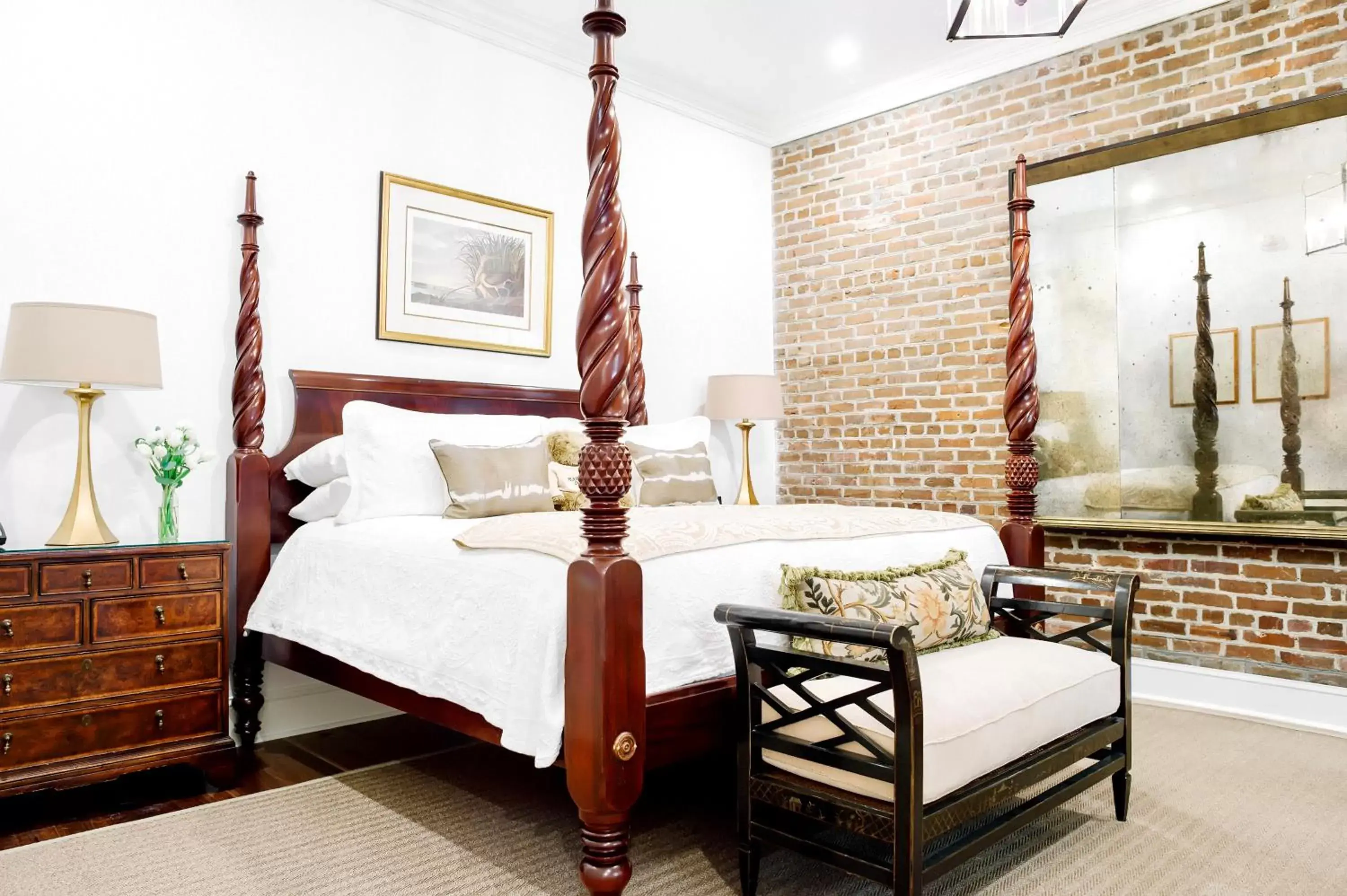 Bedroom, Bed in Planters Inn - Charleston