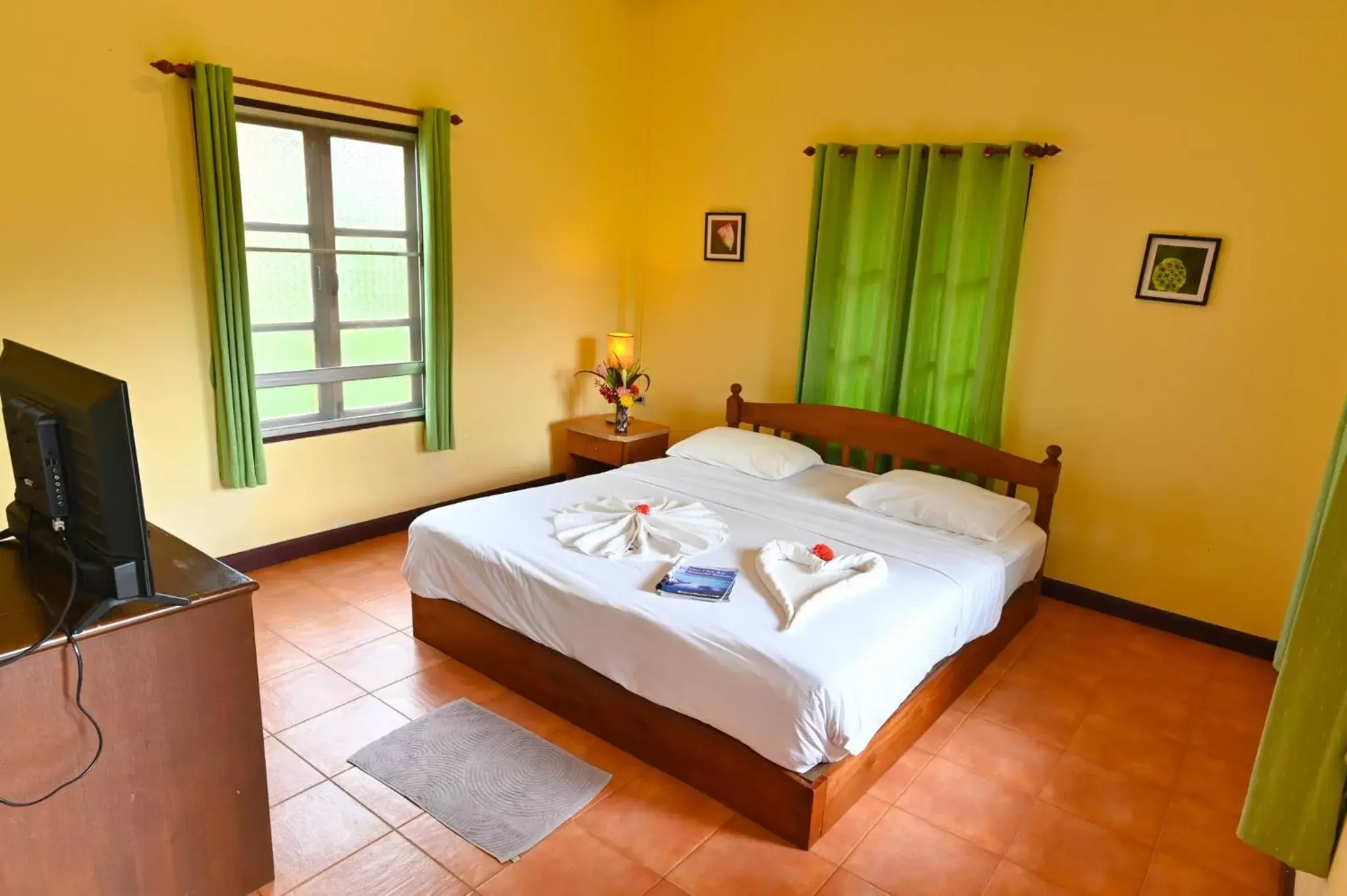 Bed in Krathom Khaolak Resort
