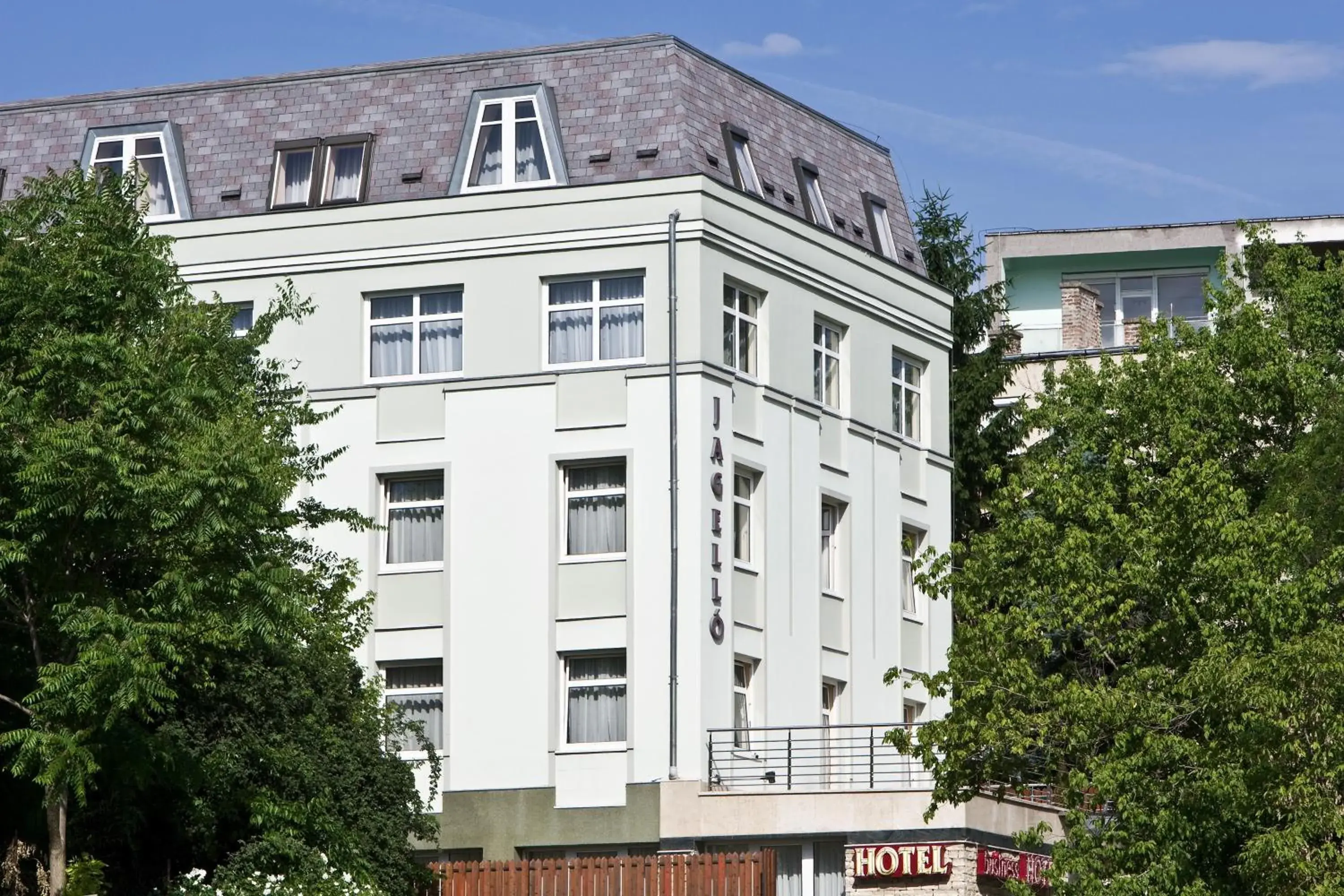 Facade/entrance, Property Building in Jagelló Business Hotel