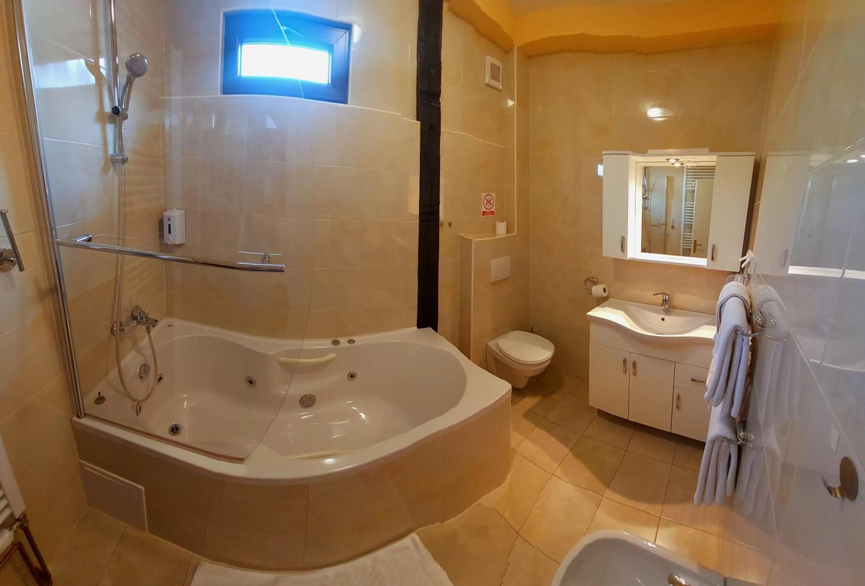 Shower in Hotel Garten