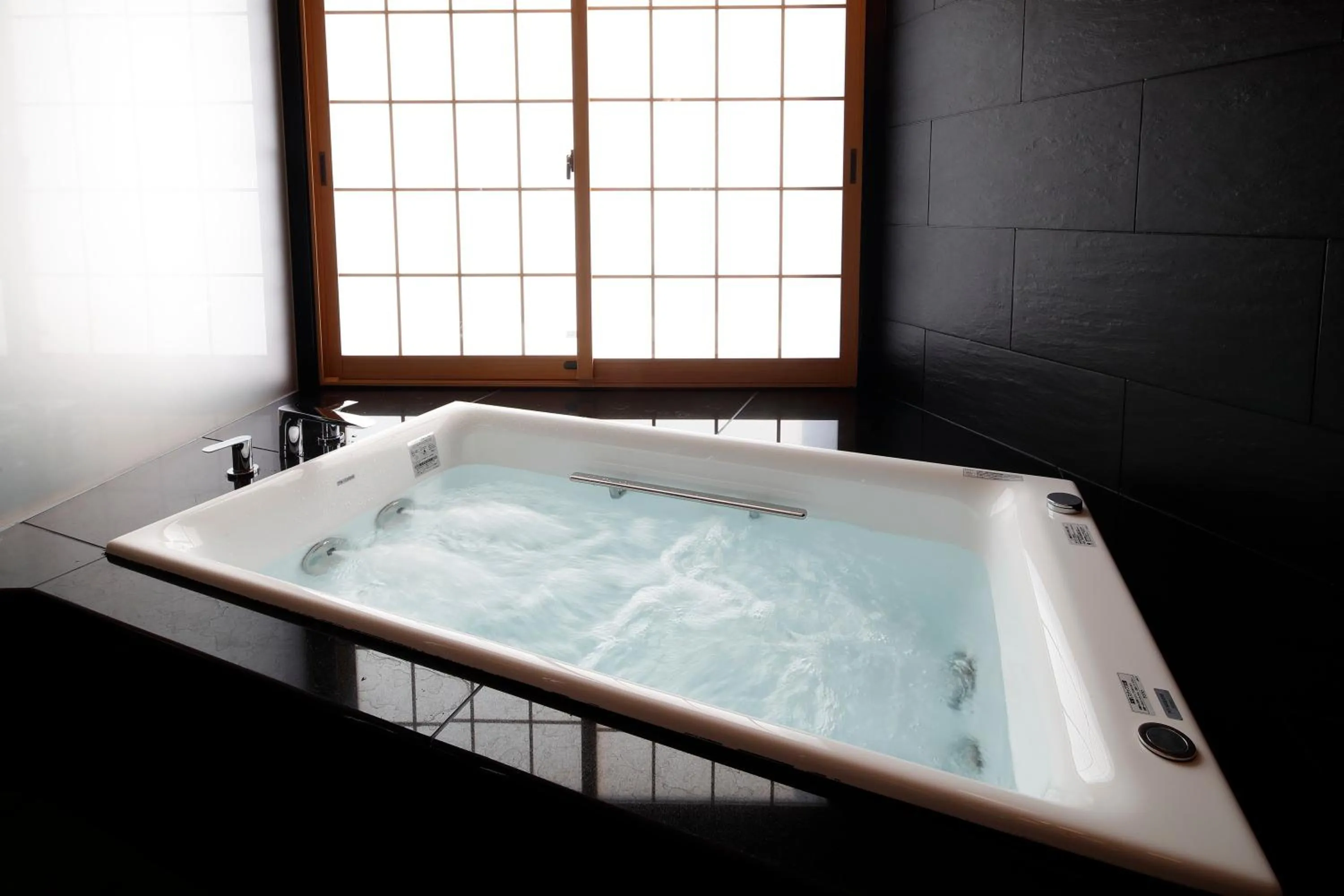 Photo of the whole room in Hotel Gajoen Tokyo