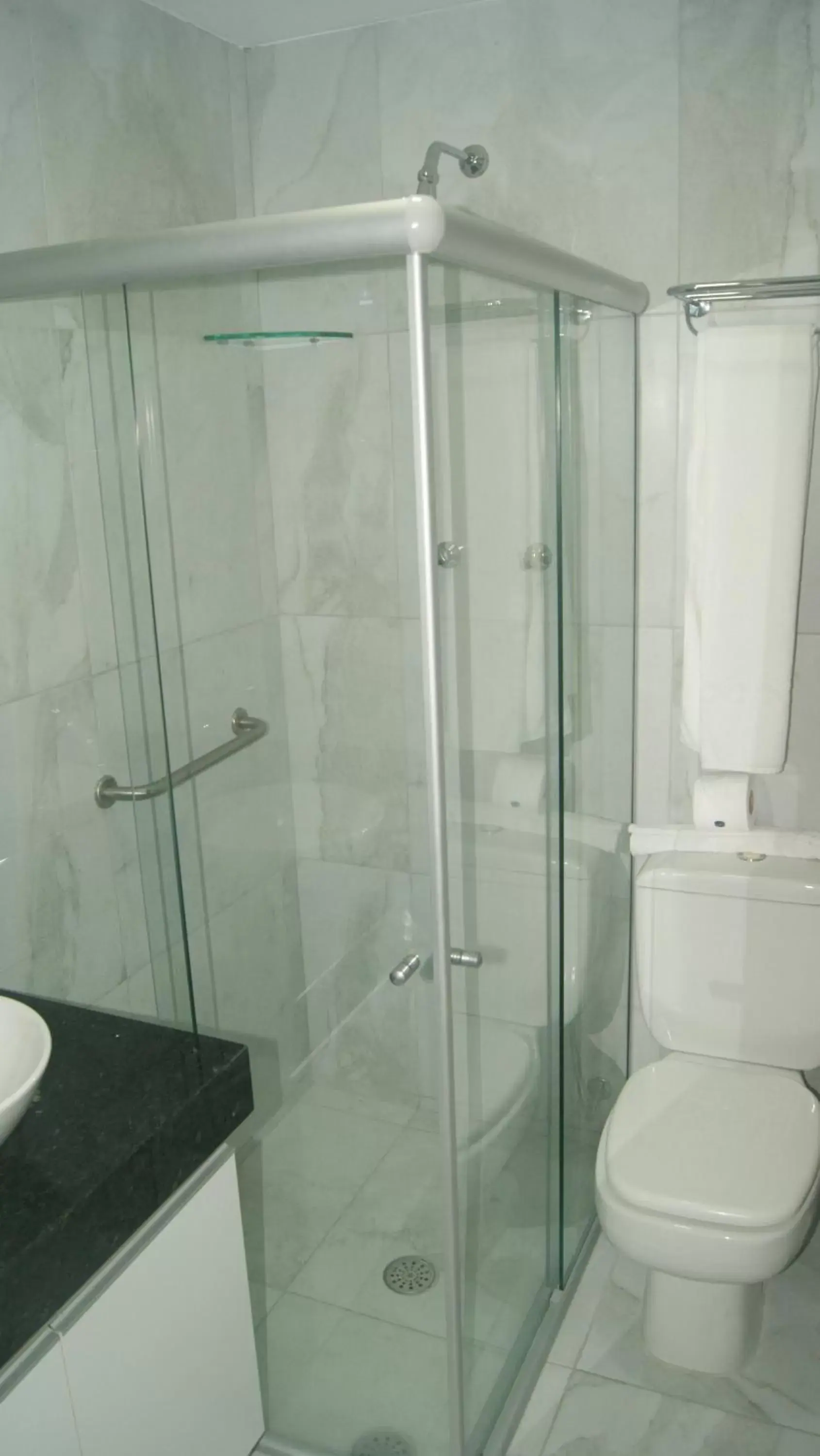 Shower, Bathroom in Littoral Tambaú Flat