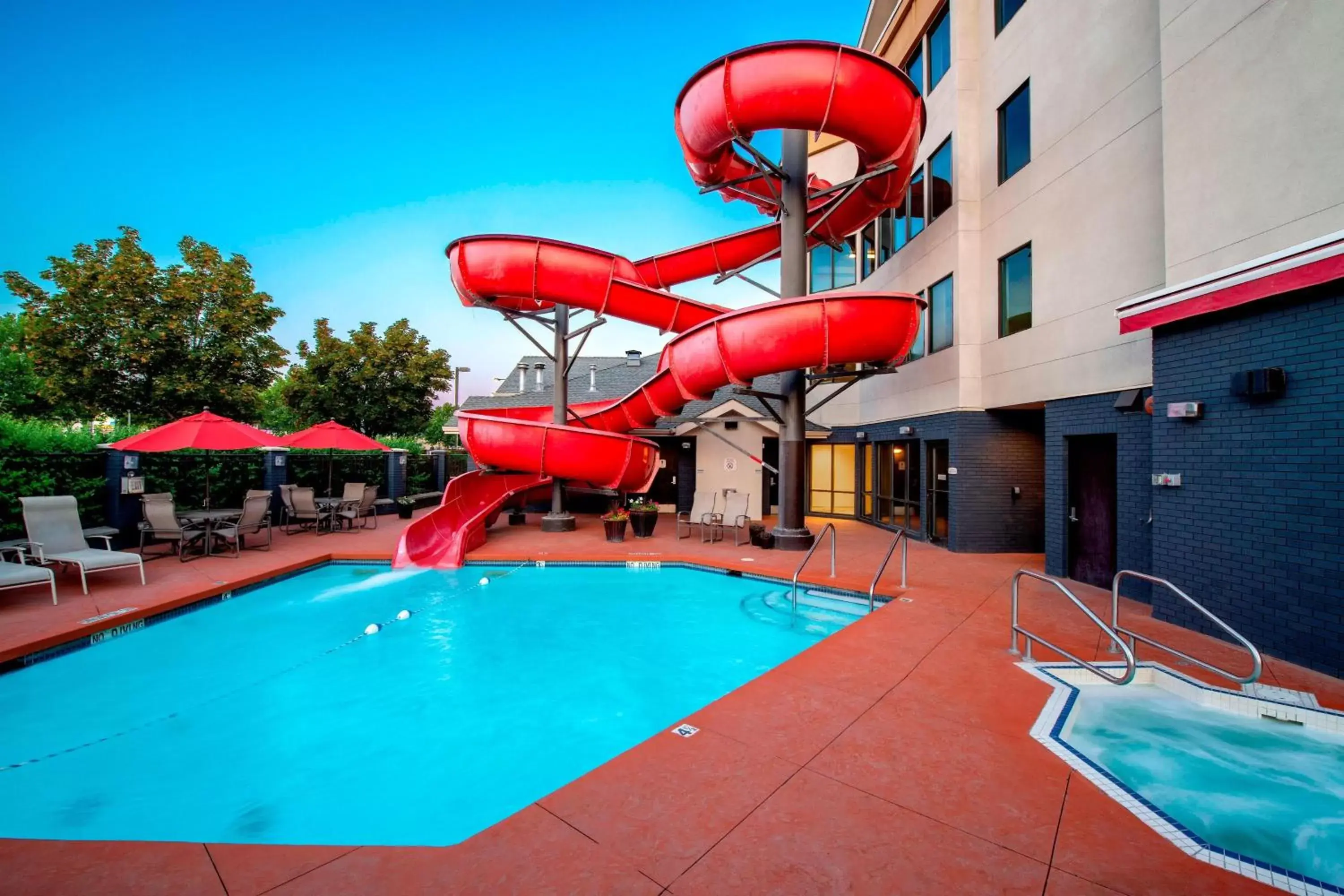 Swimming pool, Water Park in Fairfield Inn & Suites by Marriott Kelowna