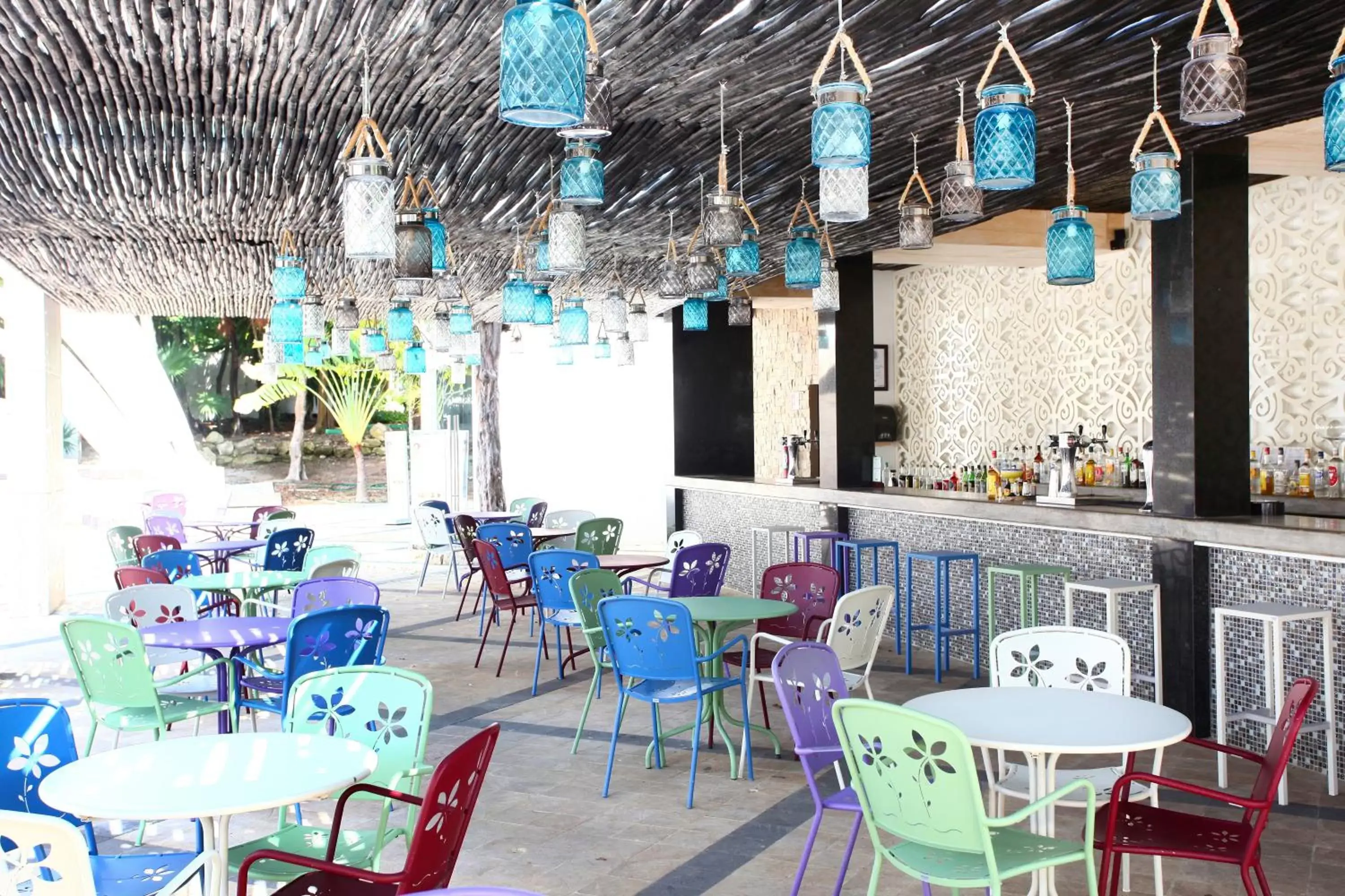 Lounge or bar, Restaurant/Places to Eat in Select Club at Sandos Playacar All Inclusive - Adults Only Area
