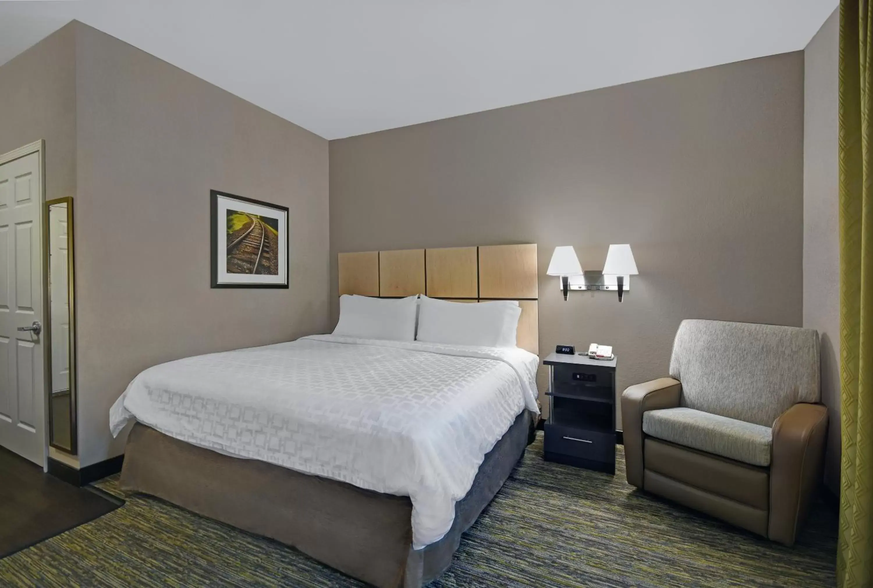 Photo of the whole room, Bed in Candlewood Suites Sumter, an IHG Hotel