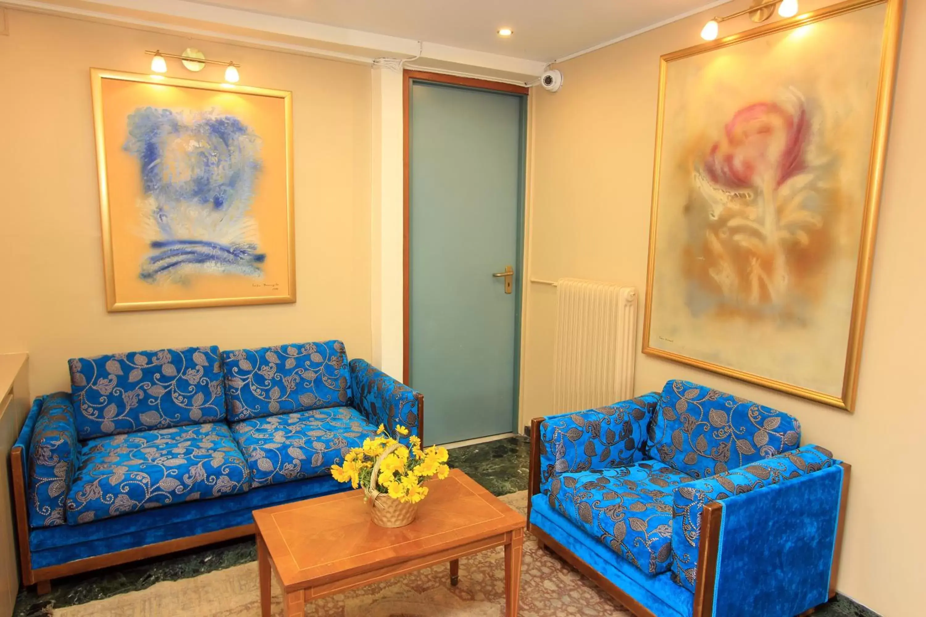 Living room, Seating Area in Triton Hotel Piraeus