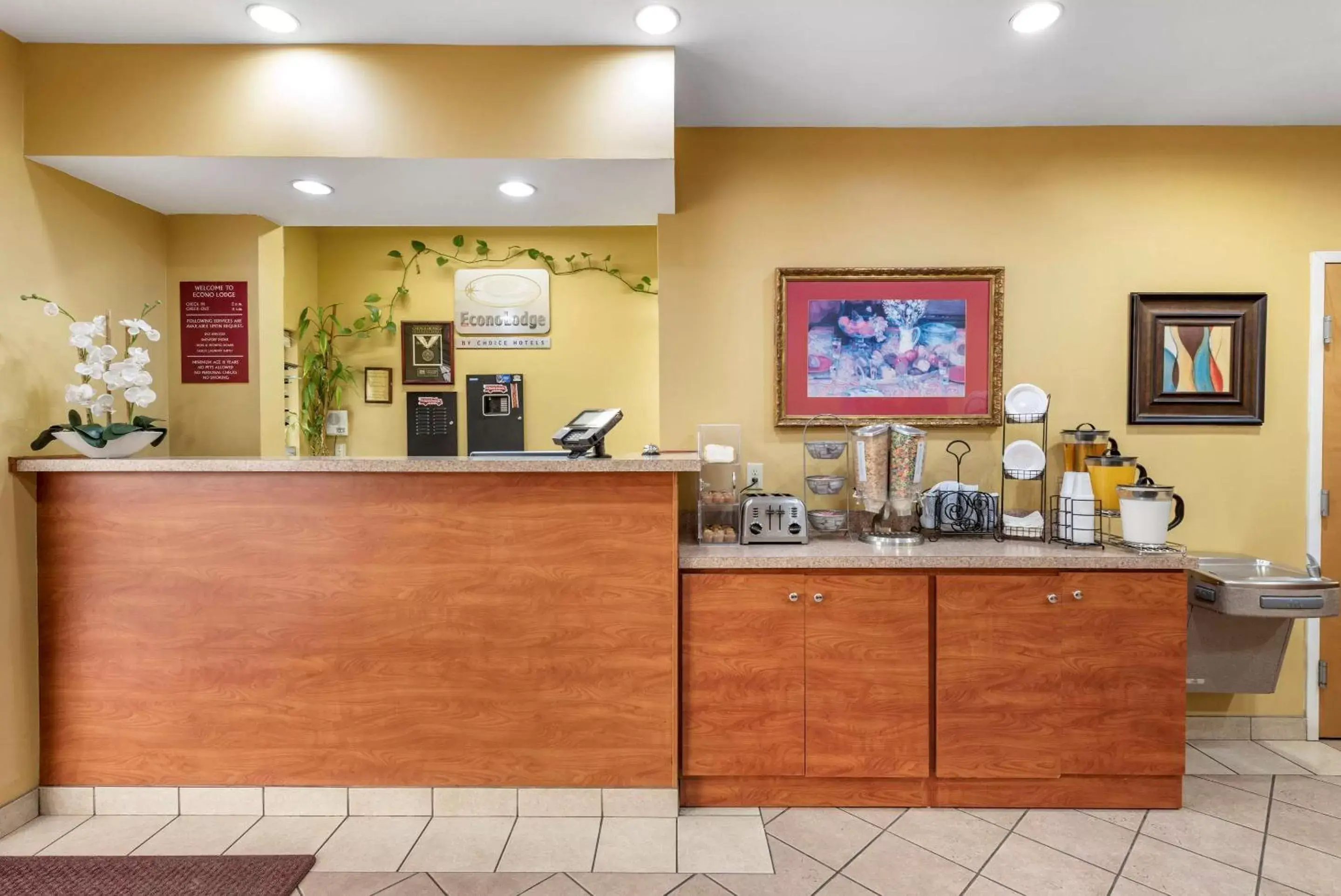 Lobby or reception, Lobby/Reception in Econo Lodge Airport Louisville